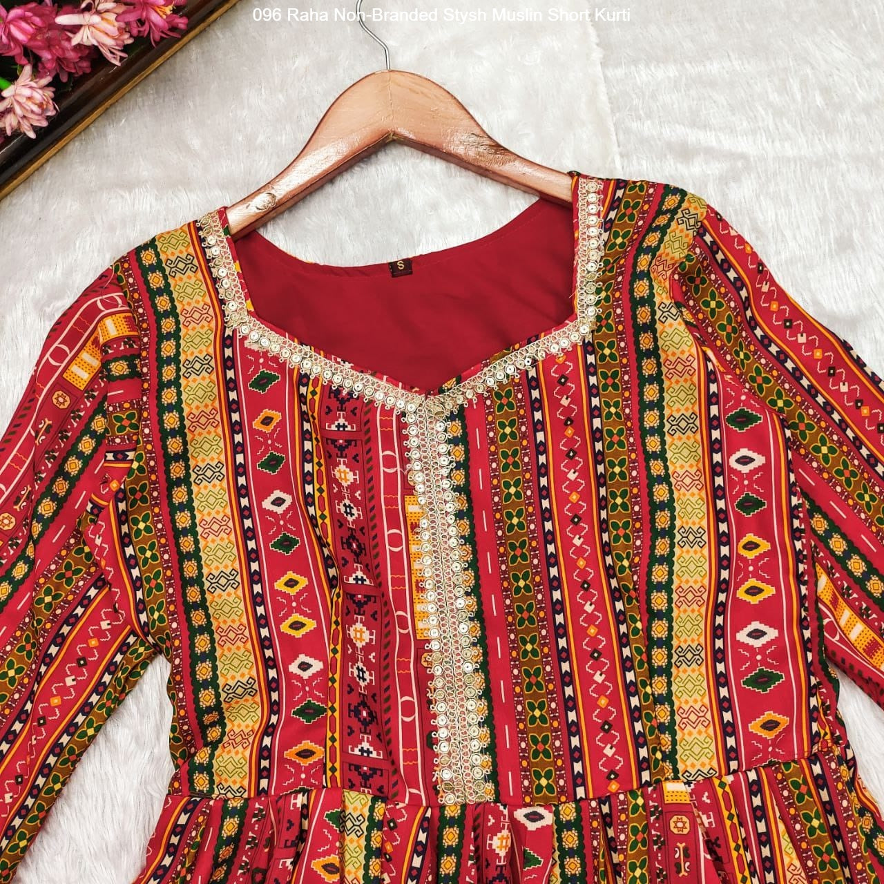 096 Raha Non-Branded Stysh Muslin Short Kurti