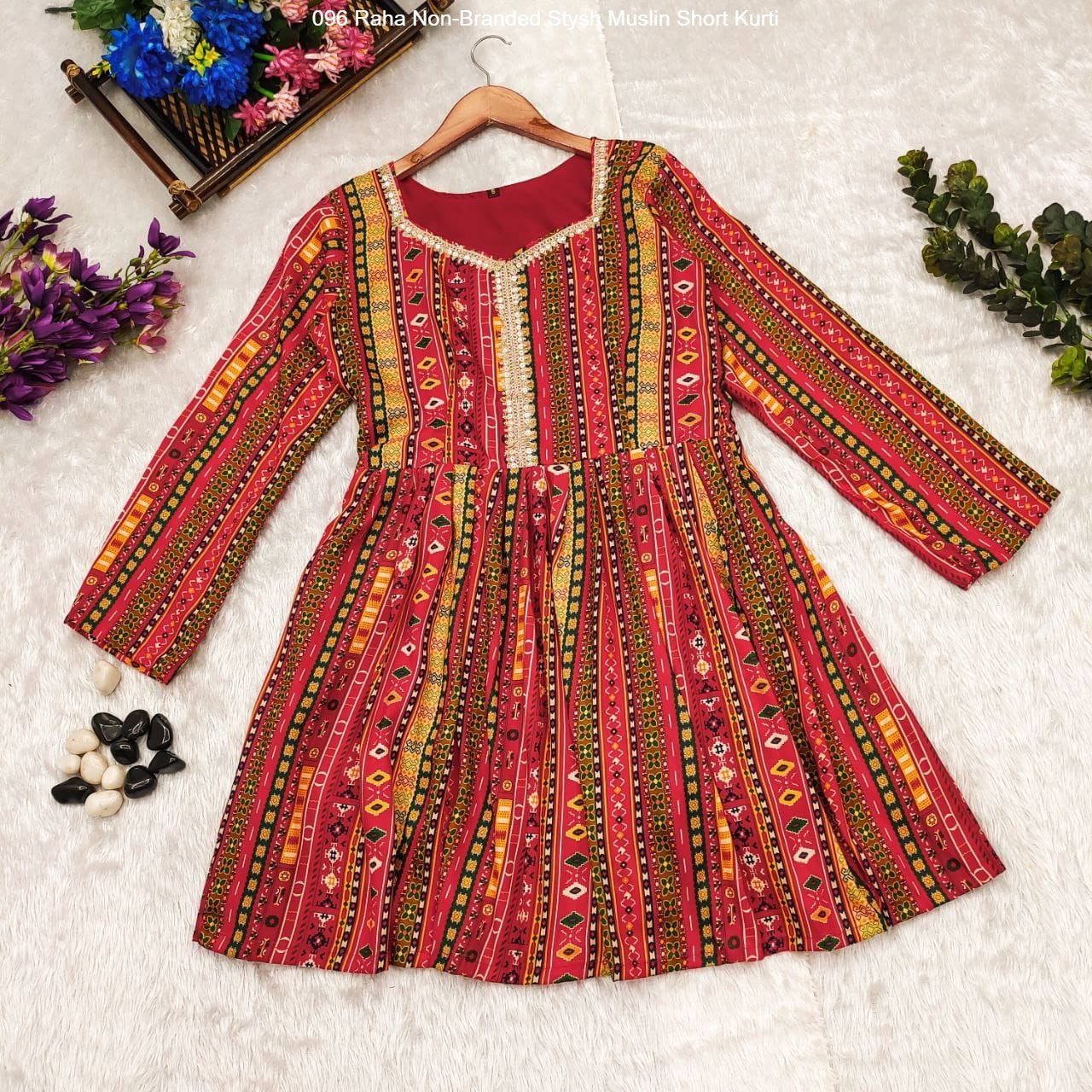 096 Raha Non-Branded Stysh Muslin Short Kurti