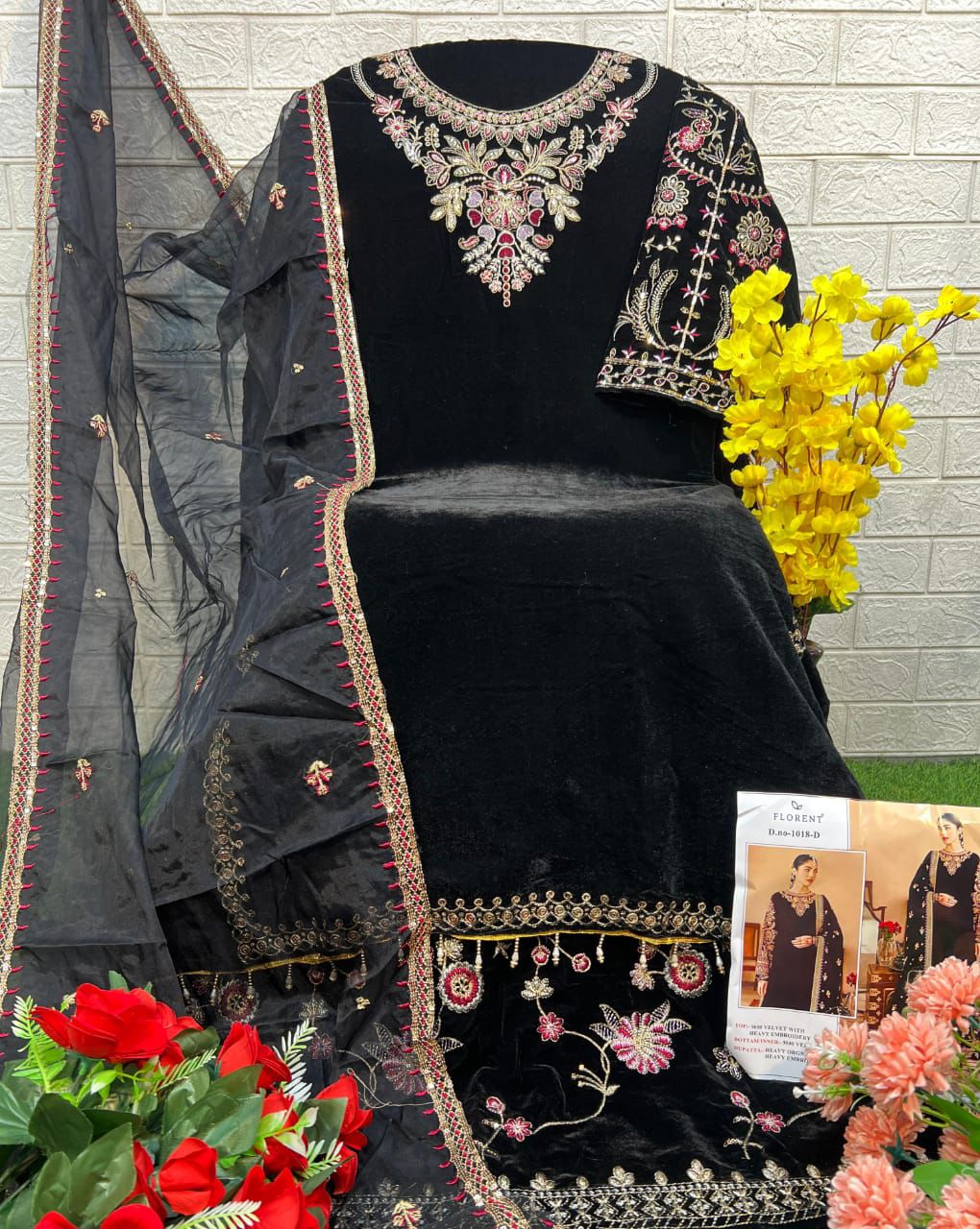 1018D Florent Embroidery Velvet Suits