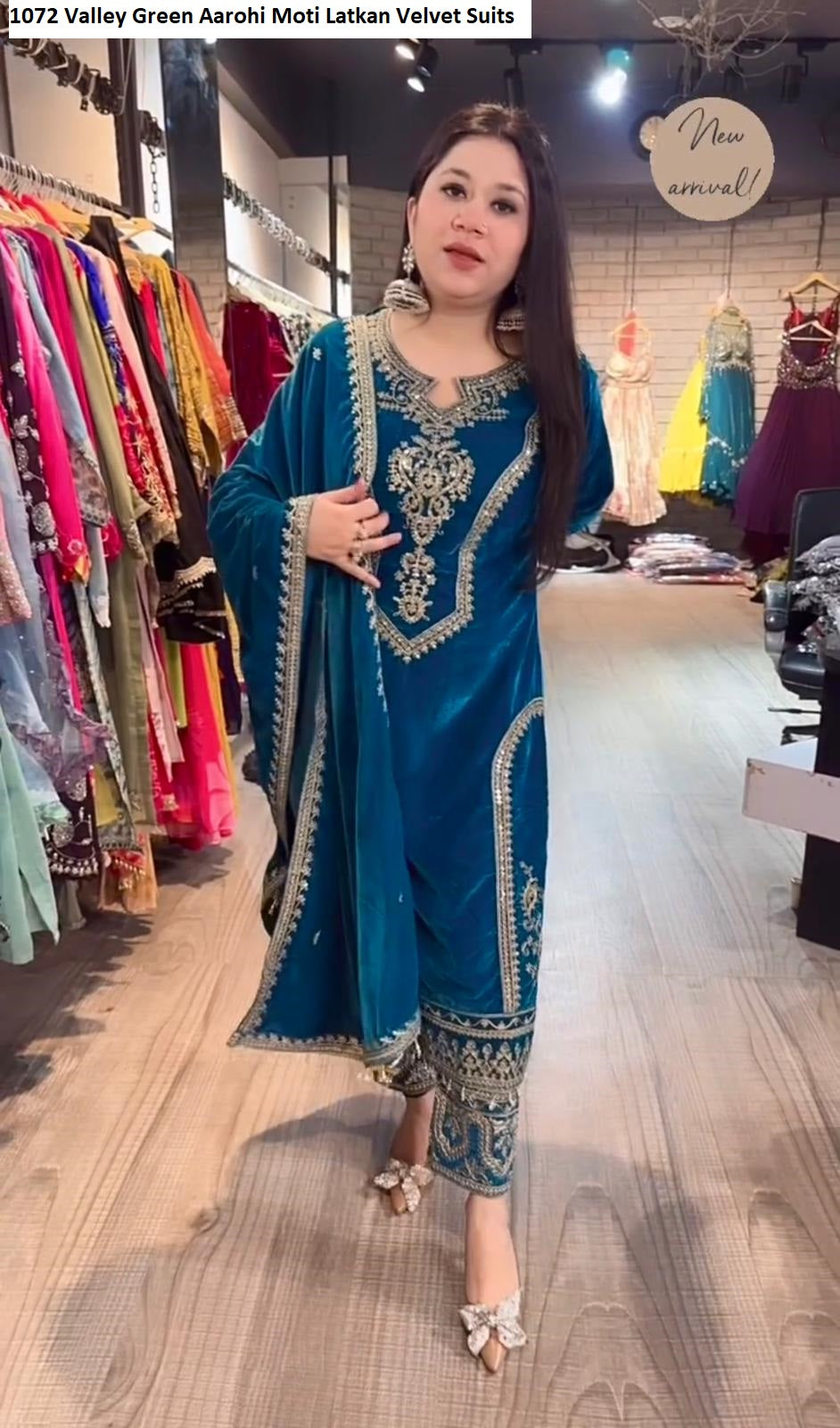 1072 Valley Green Aarohi Moti Latkan Velvet Suits