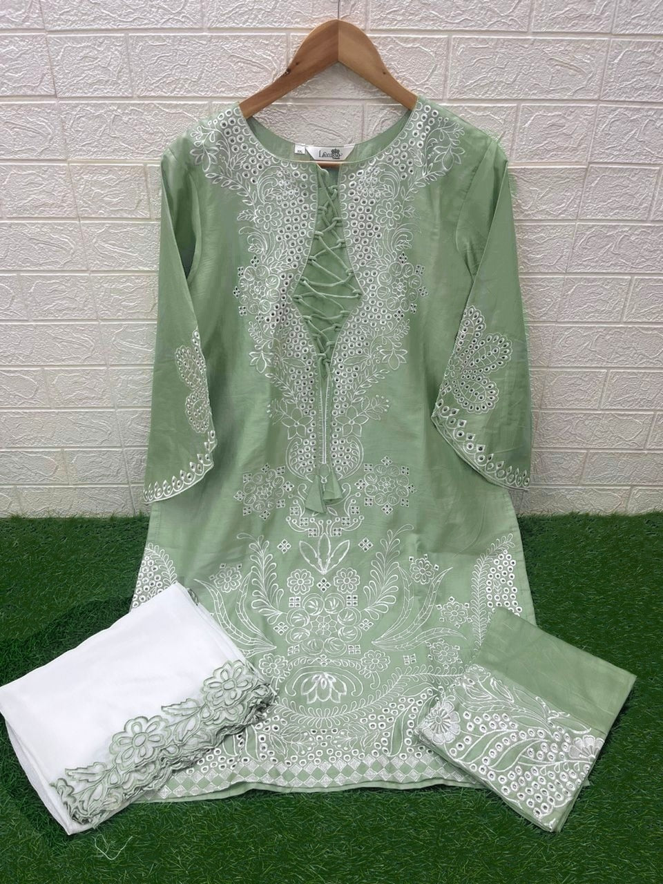 1419 Pista Laxuria Trendz Zam Cotton Pakistani Readymade Suits