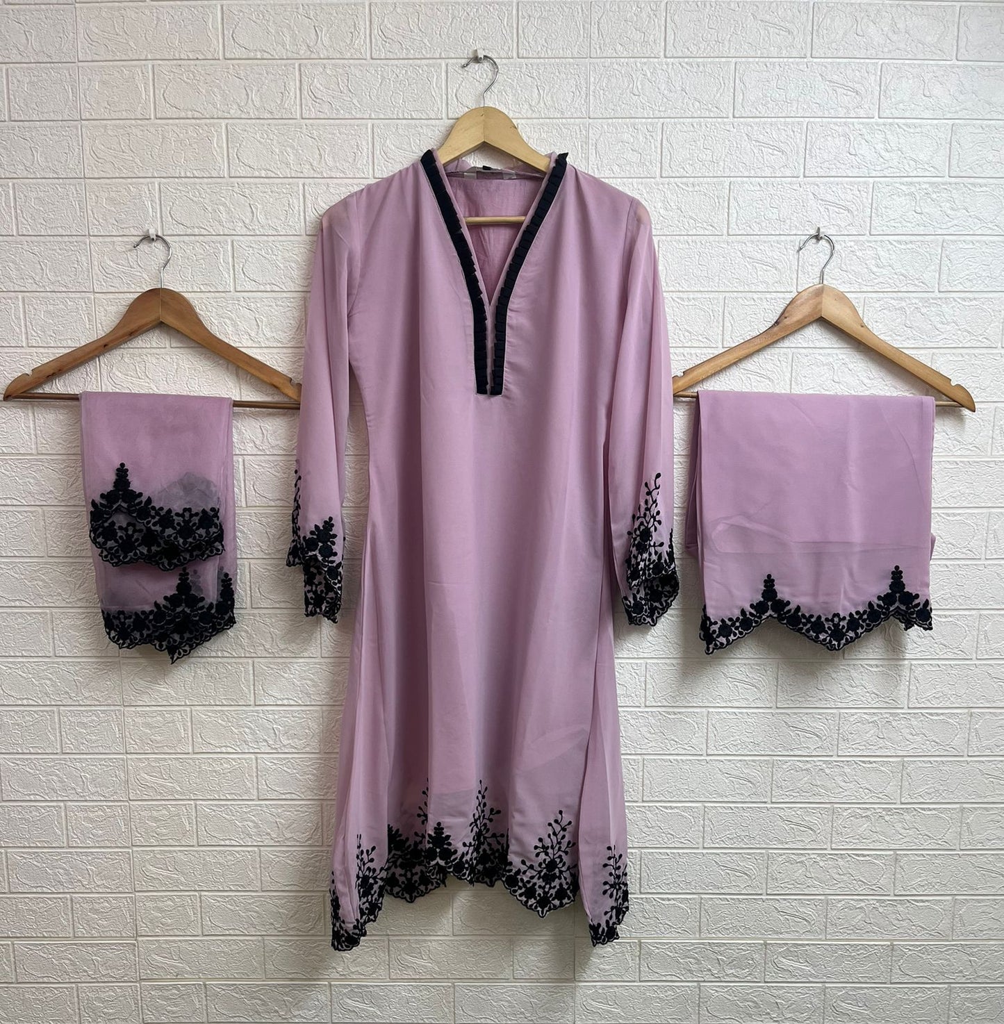 1439 Violet Laxuria Trendz Cutwork Pakistani Readymade Suits