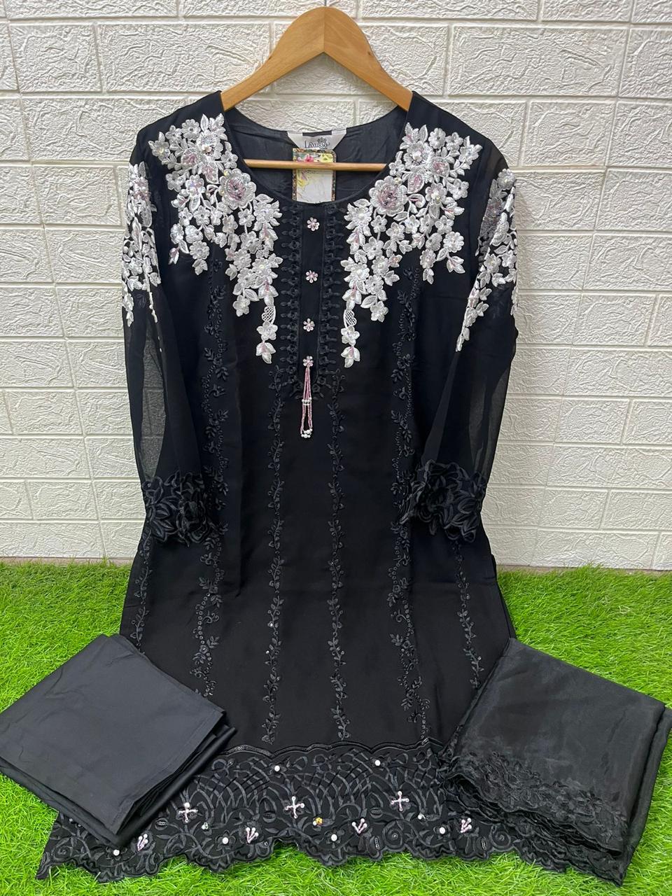 1449 Laxuria Trendz Georgette Pakistani Readymade Suits