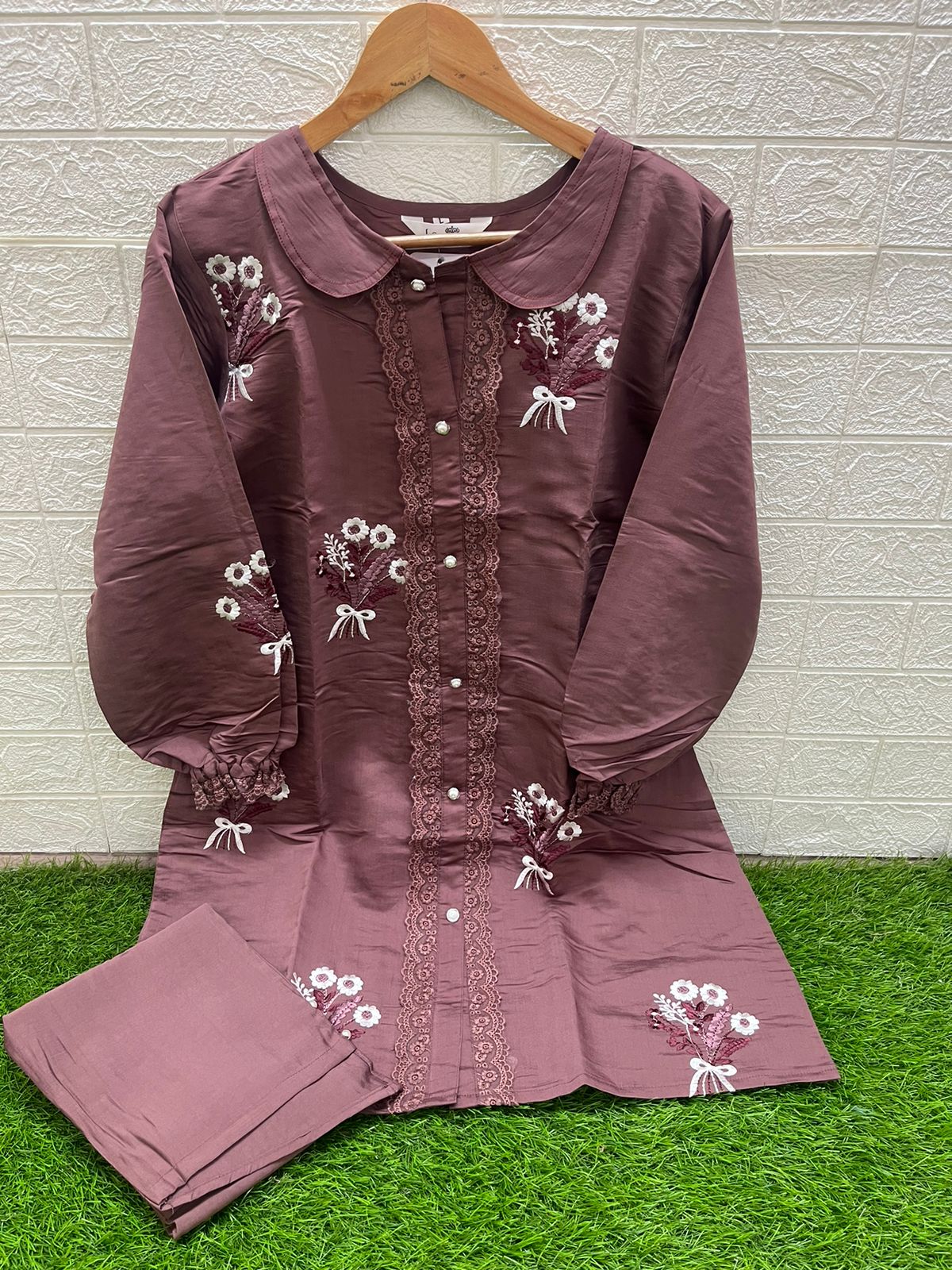 1454 Badam Laxuria Trendz Embroidery Co Ord Set
