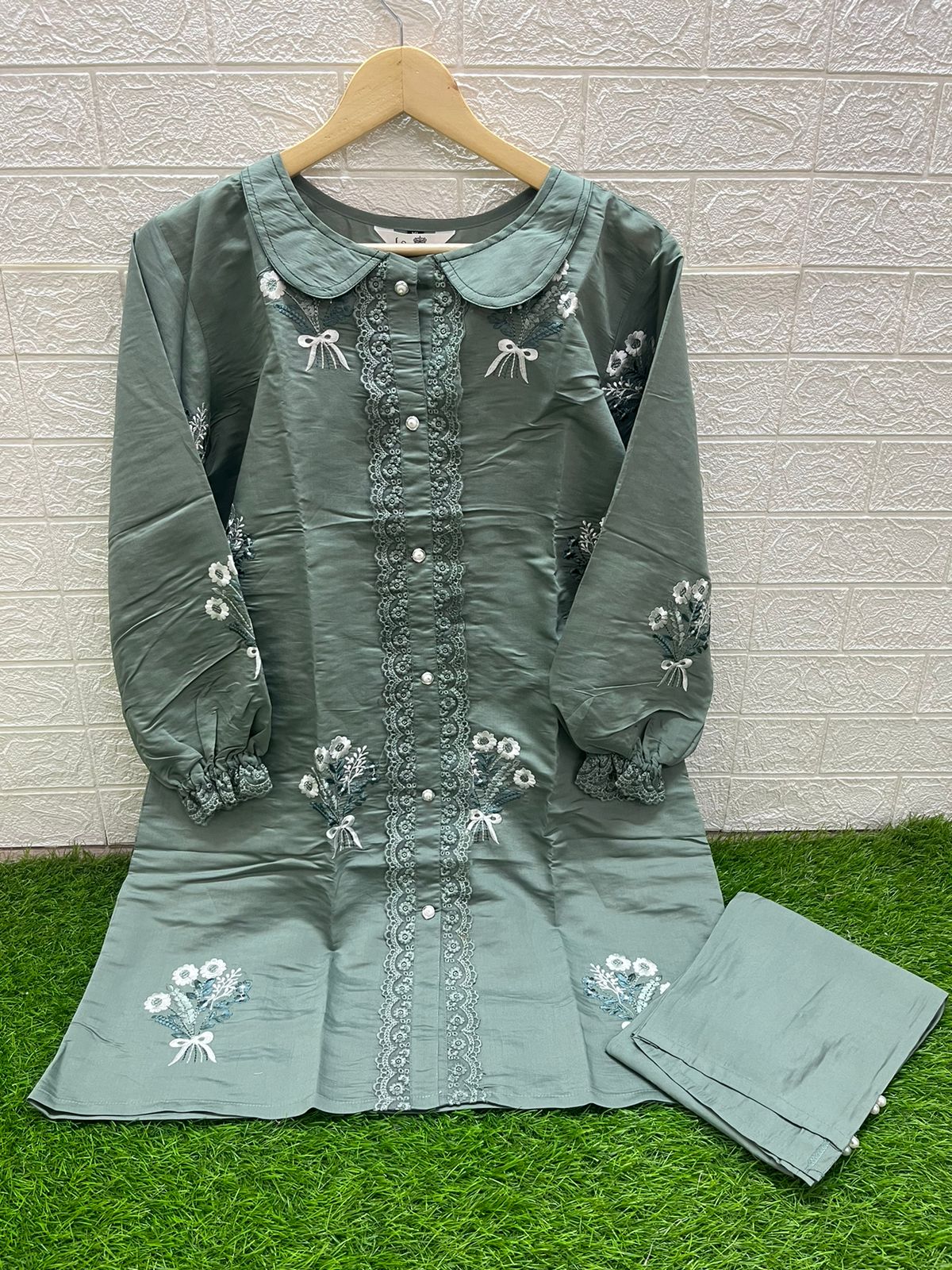 1454 Pista Laxuria Trendz Embroidery Co Ord Set