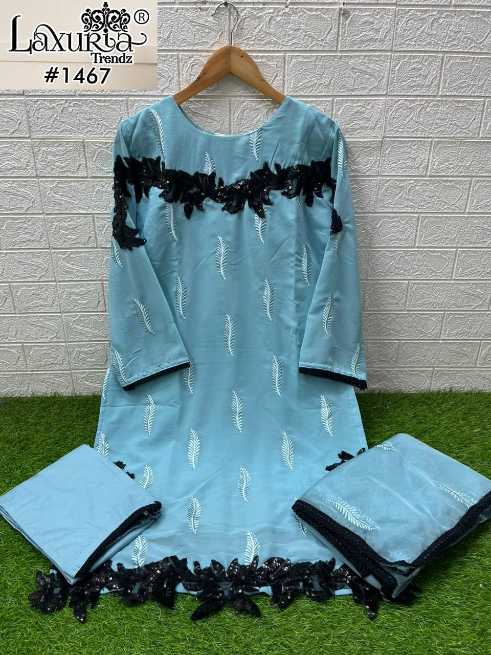 1467 Blue Laxuria Trendz Georgette Fox Pakistani Readymade Suits