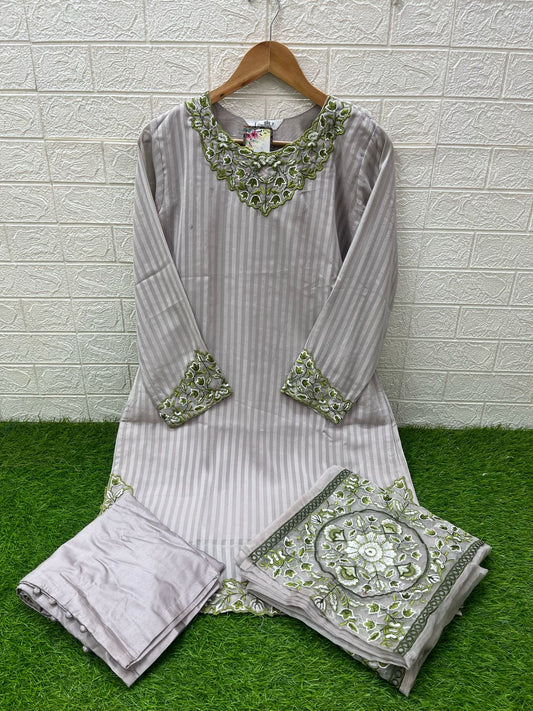 1508 Grey Laxuria Trendz Georgette Pakistani Readymade Suits