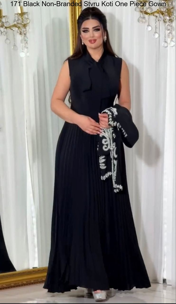 171 Black Non-Branded Stvru Koti One Piece Gown