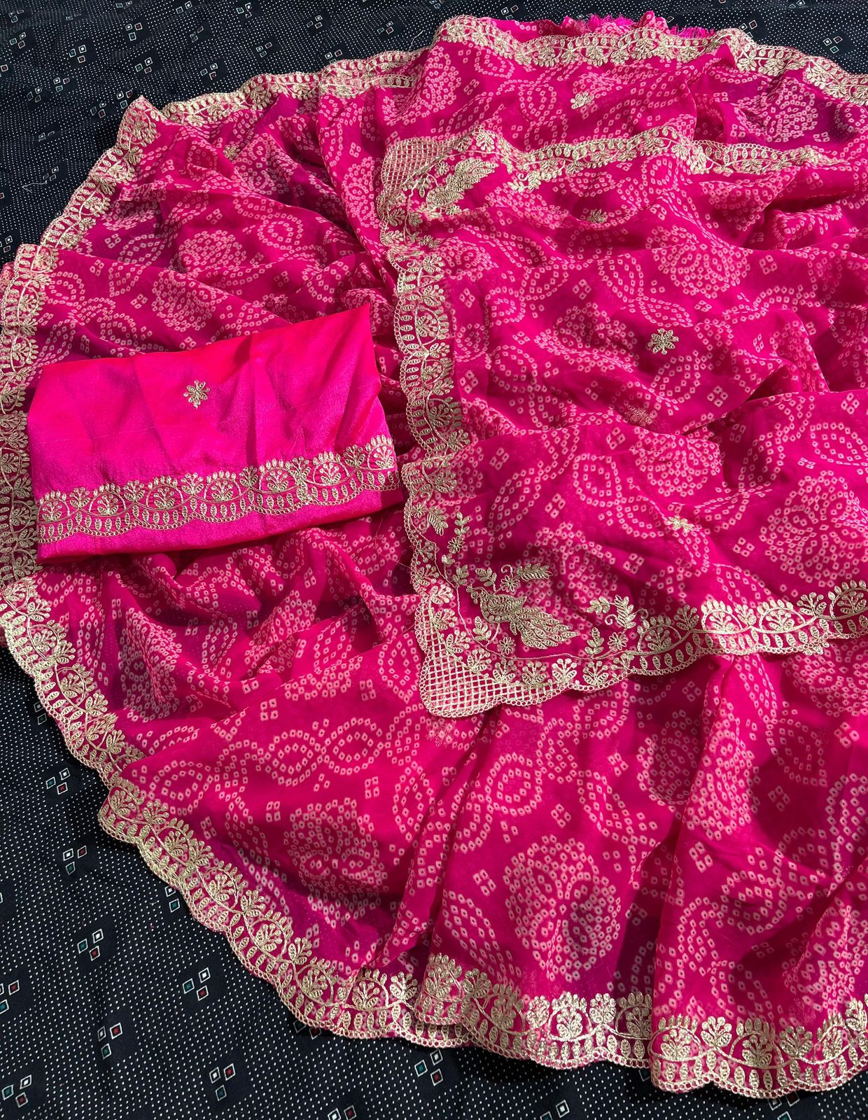 18302 Vedika Jalnidhi Bandhej Sarees