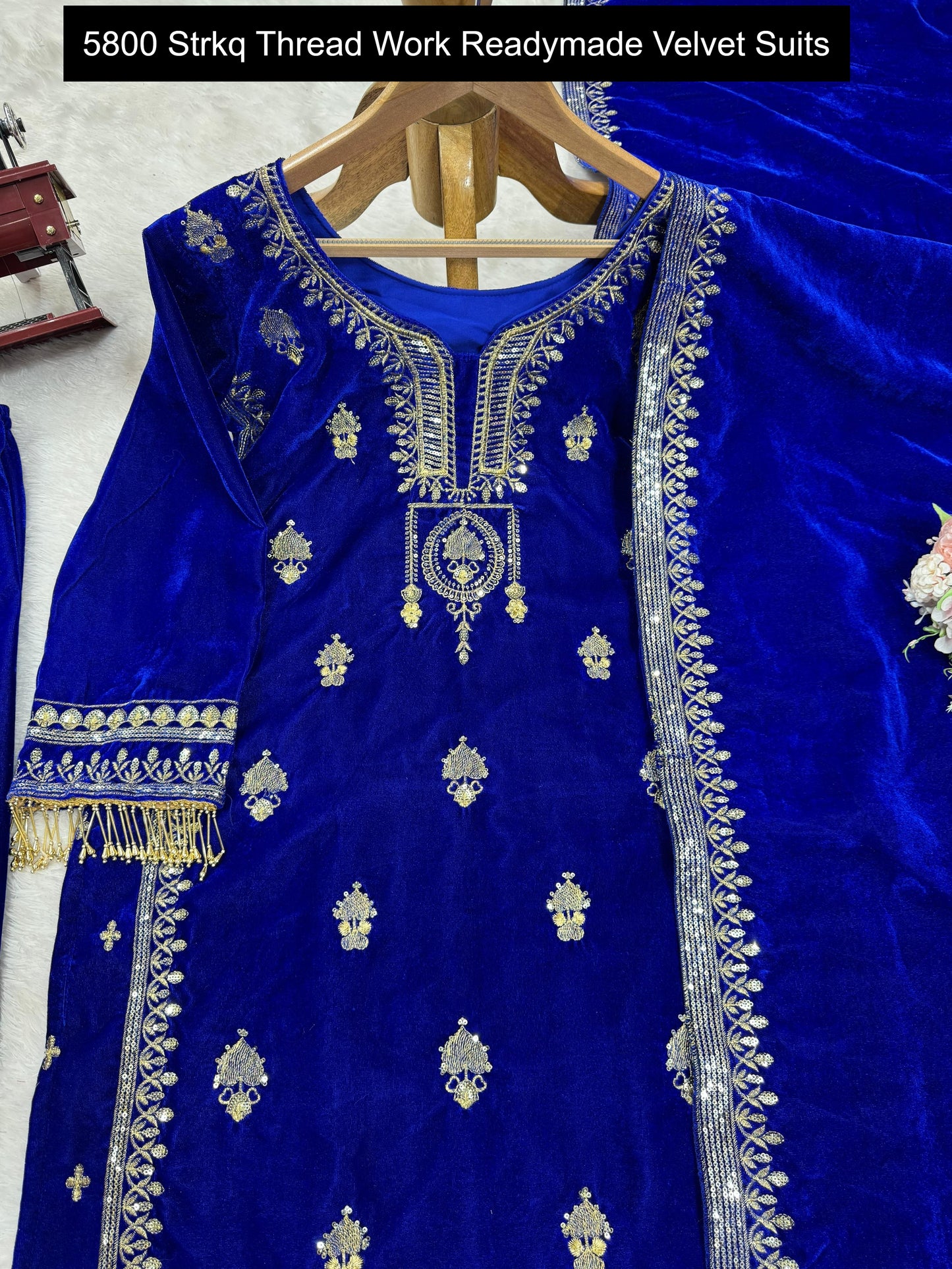 5800 Strkq Thread Work Readymade Velvet Suits
