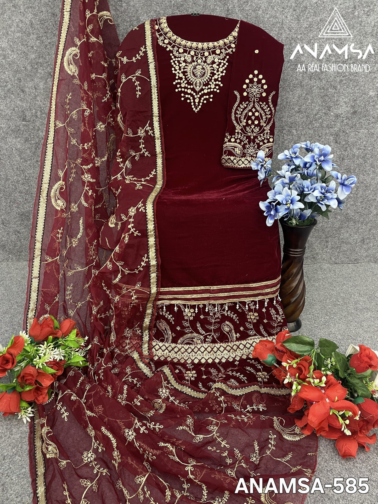 585 Anamsa Embroidered Velvet Suits