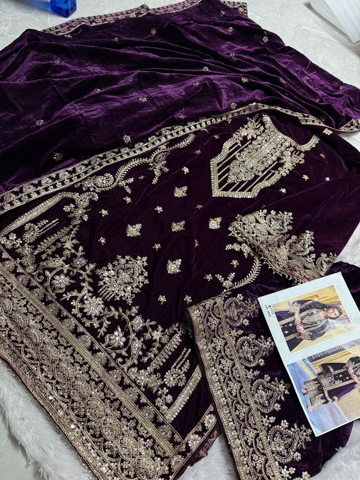 640B Ziaaz Designs Vekvet Pakistani Readymade Suits