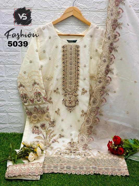5039 Off White Vs Fashion Pakistani Readymade Suits