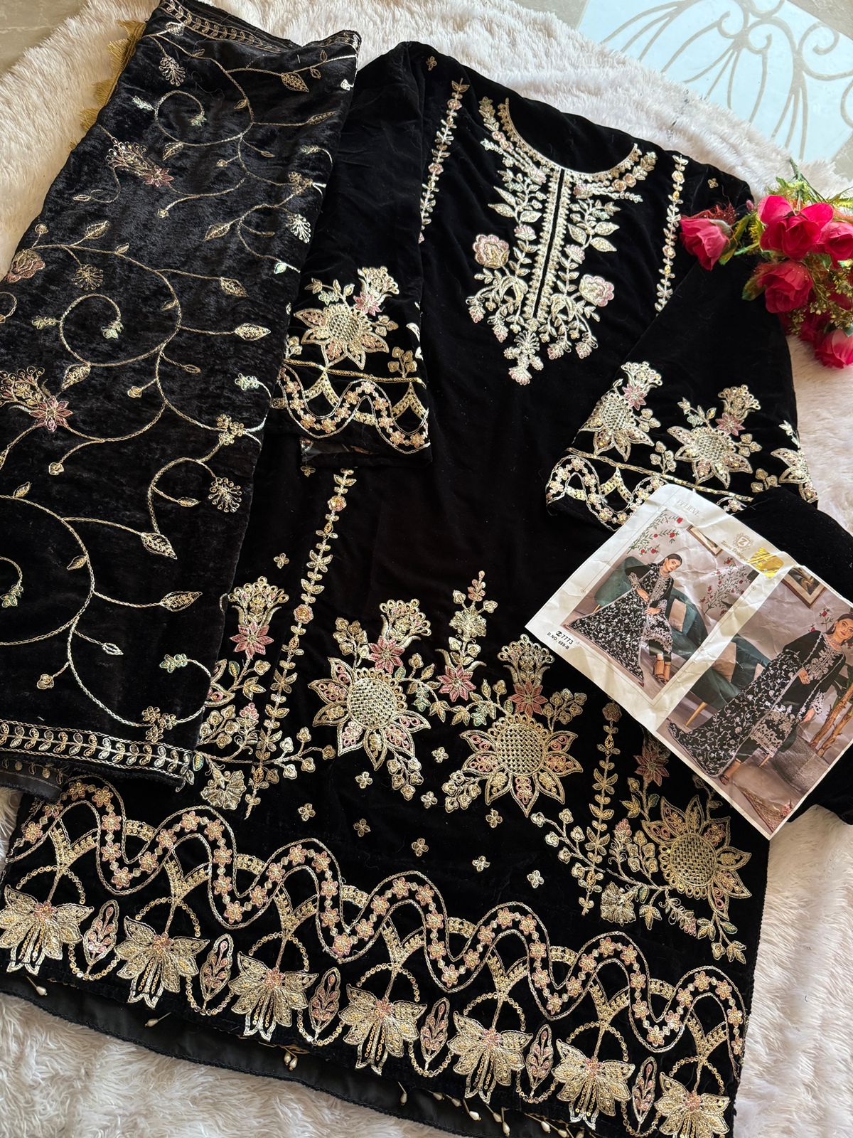 689B Ziaaz Designs Embroidery Velvet Suits