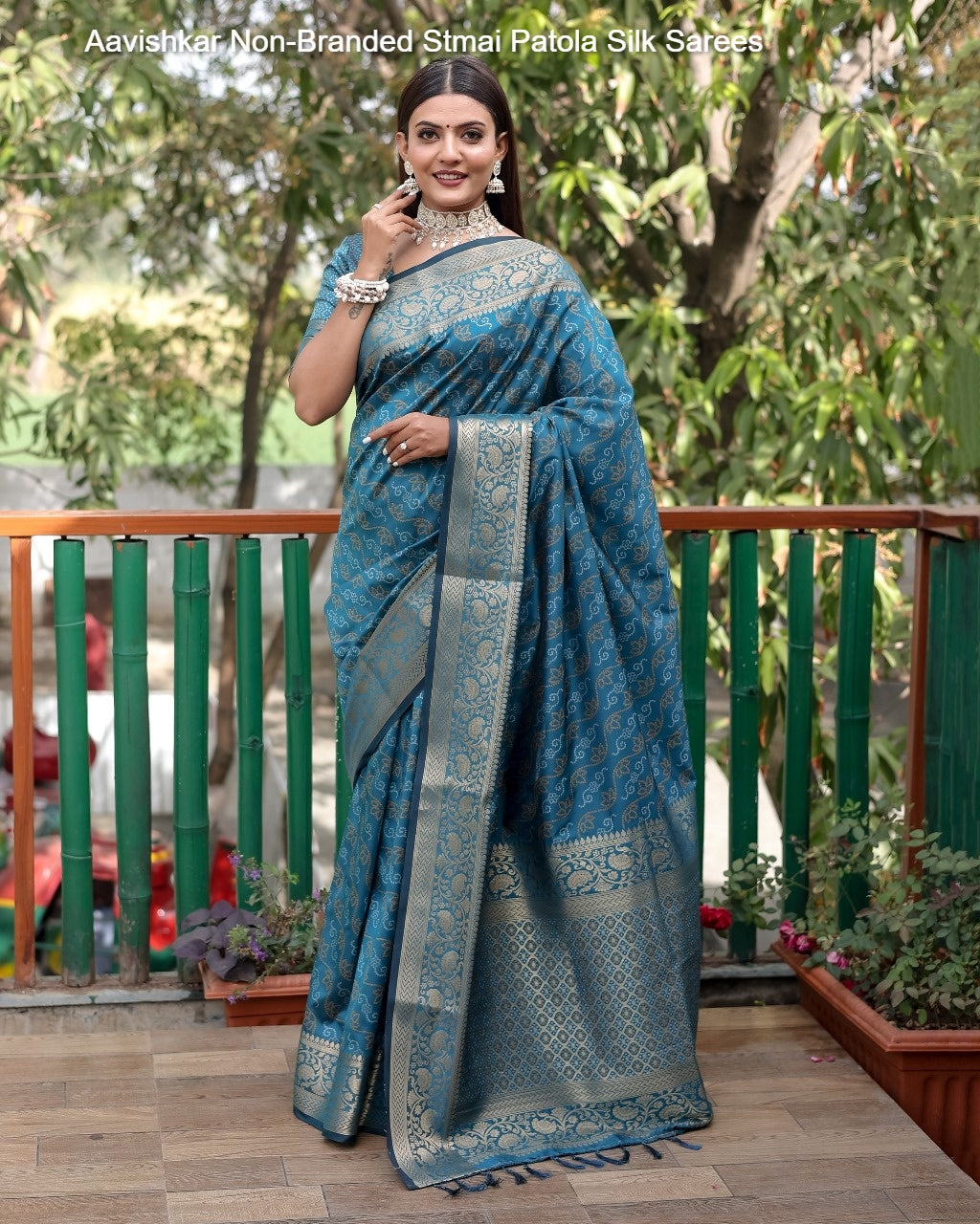 Aavishkar Non-Branded Stmai Patola Silk Sarees