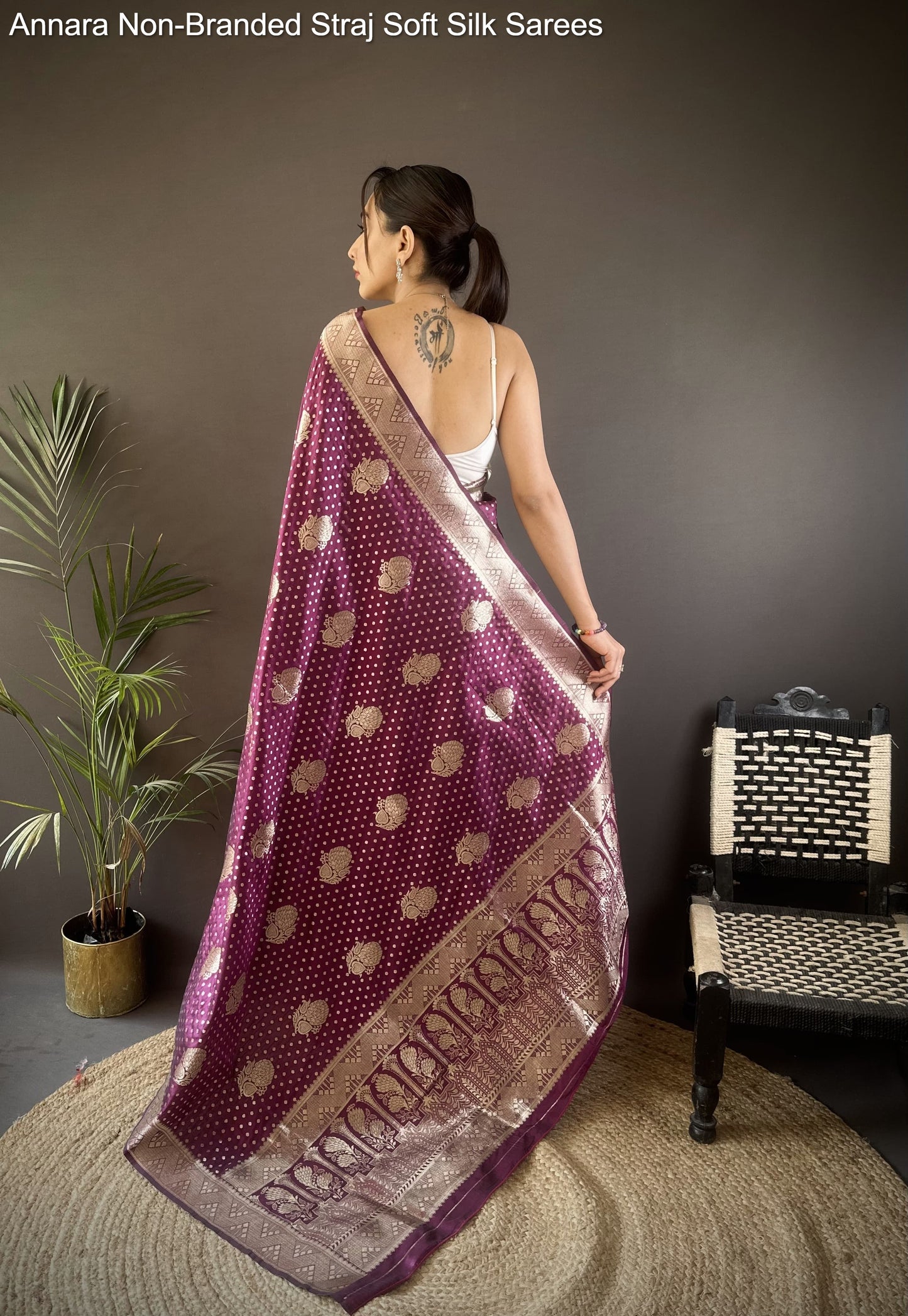 Annara Non-Branded Straj Soft Silk Sarees