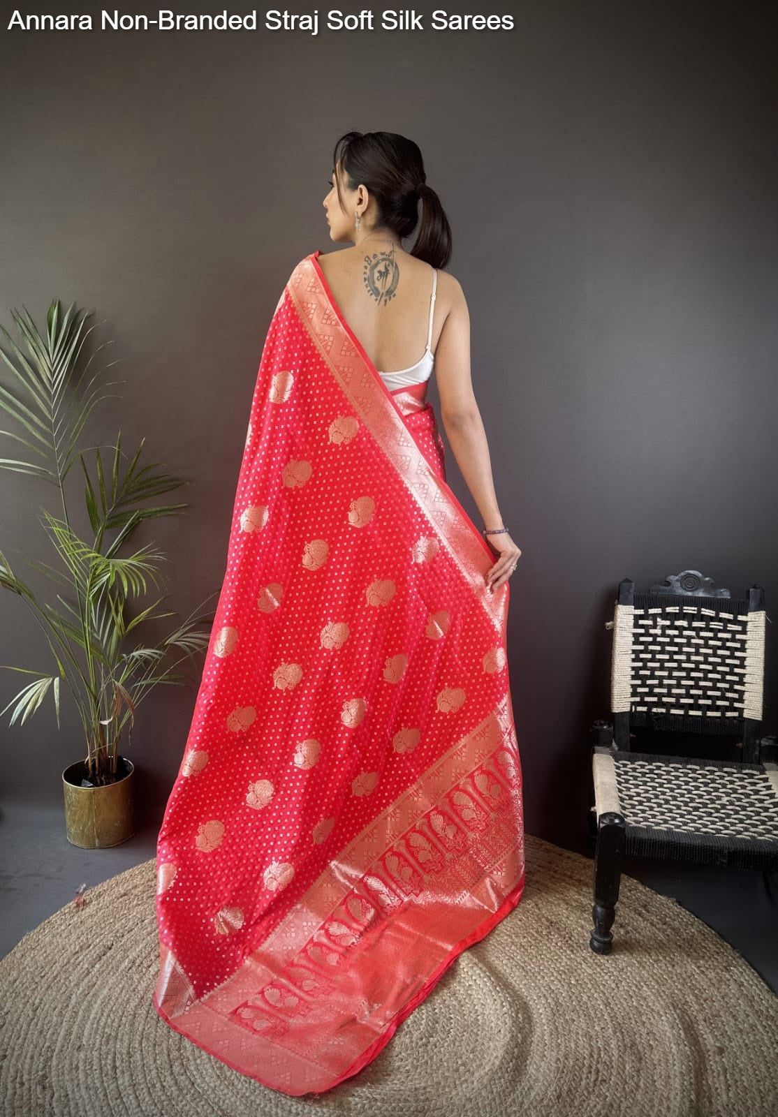 Annara Non-Branded Straj Soft Silk Sarees