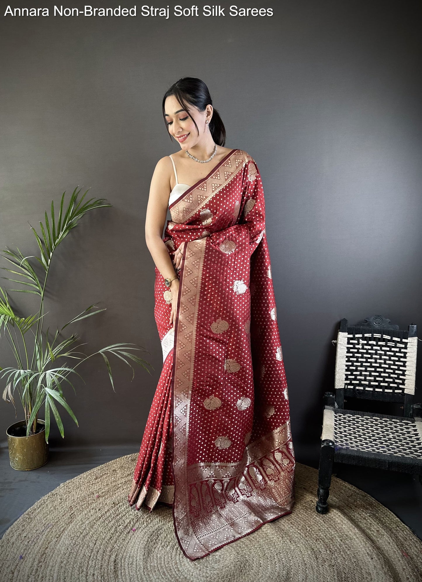 Annara Non-Branded Straj Soft Silk Sarees