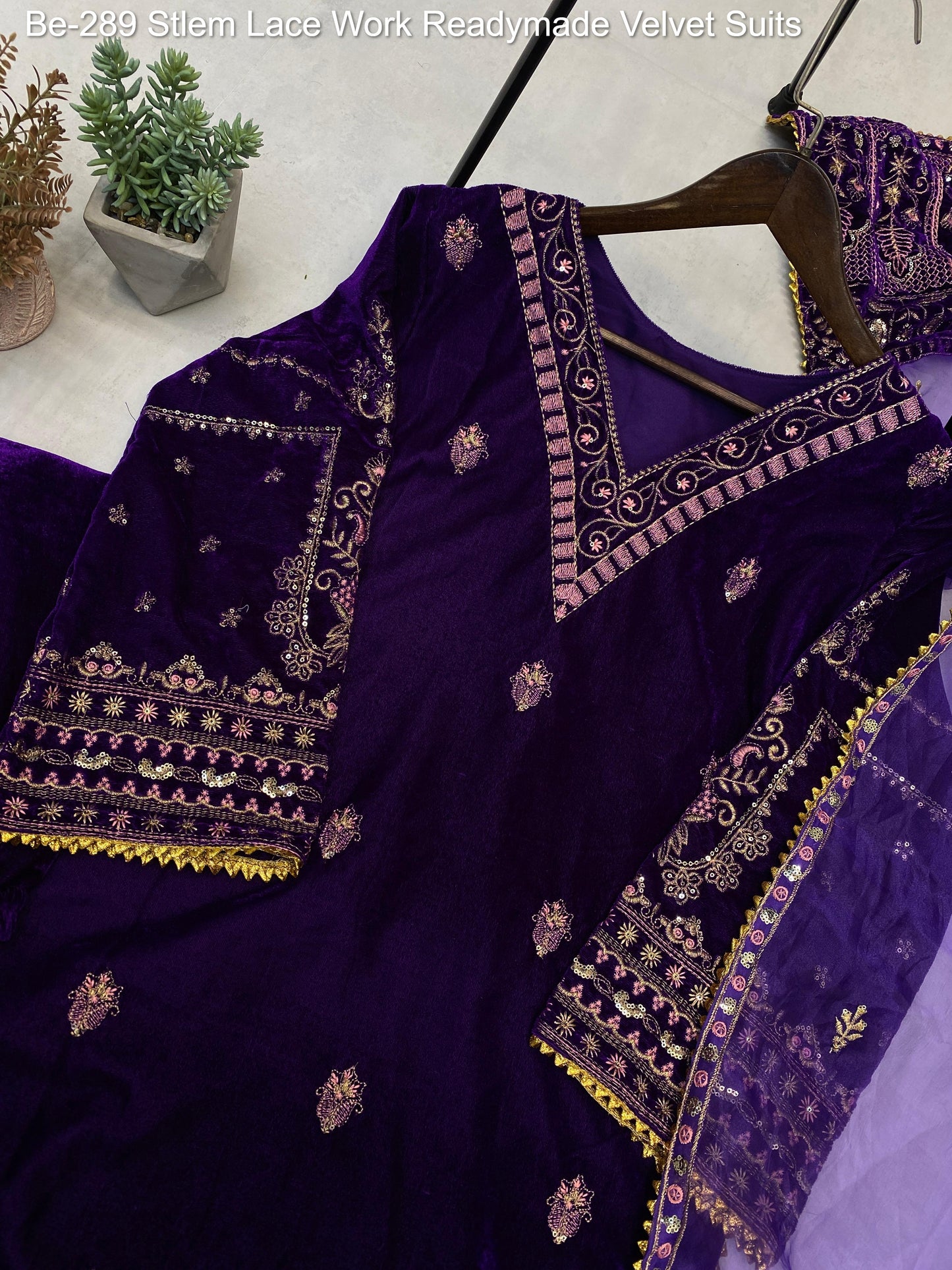 Be-289 Stlem Lace Work Readymade Velvet Suits