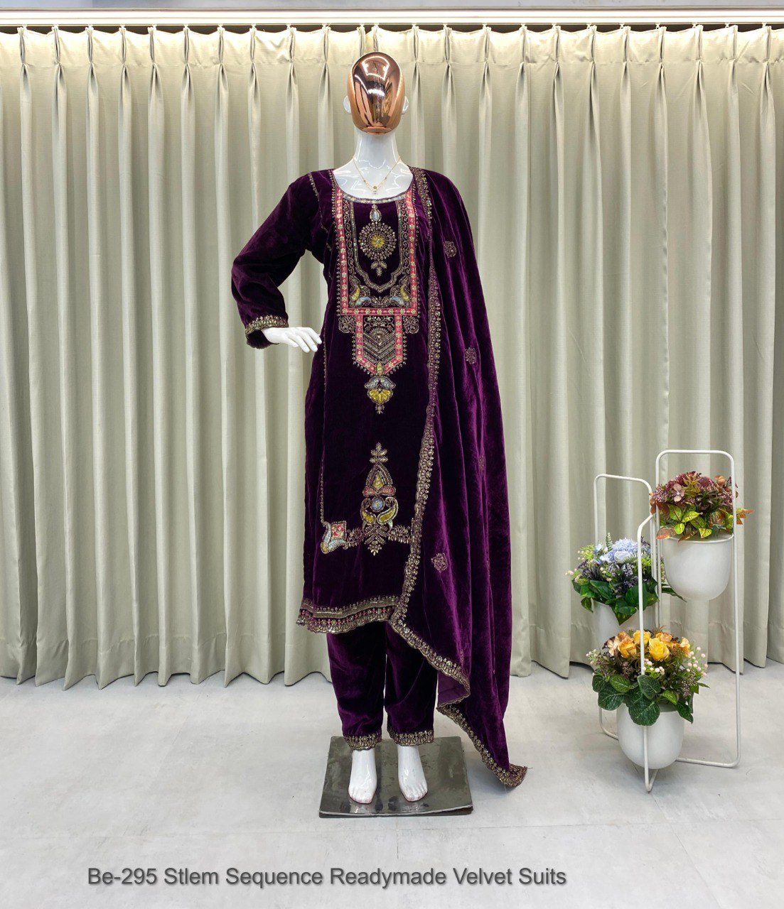 Be-295 Stlem Sequence Readymade Velvet Suits