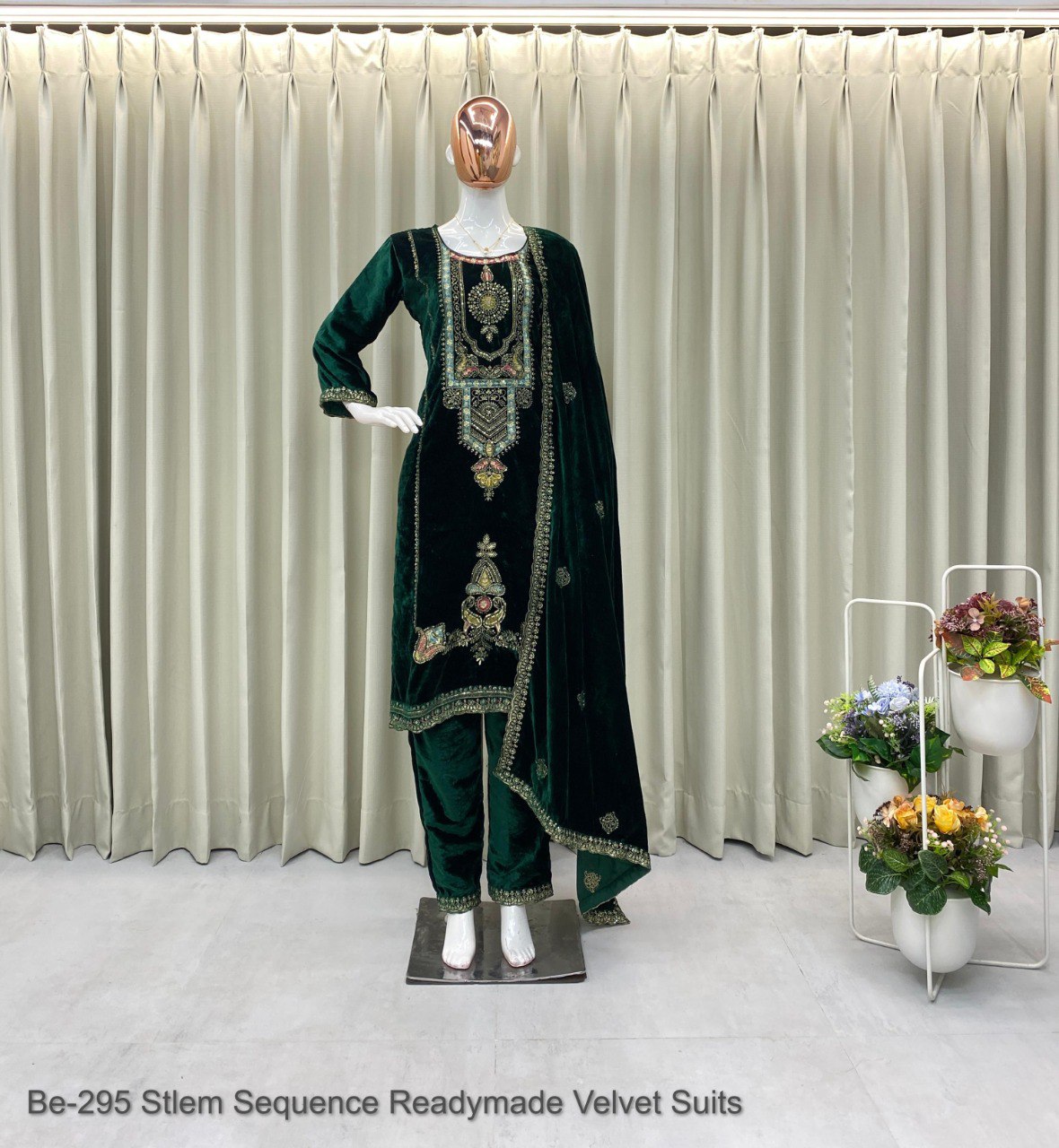 Be-295 Stlem Sequence Readymade Velvet Suits
