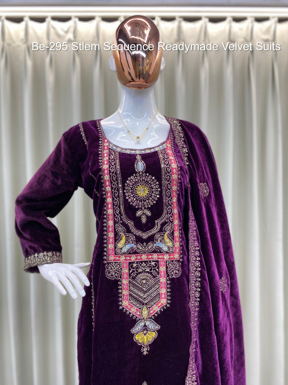 Be-295 Stlem Sequence Readymade Velvet Suits