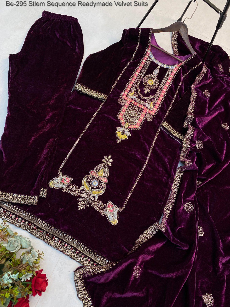 Be-295 Stlem Sequence Readymade Velvet Suits