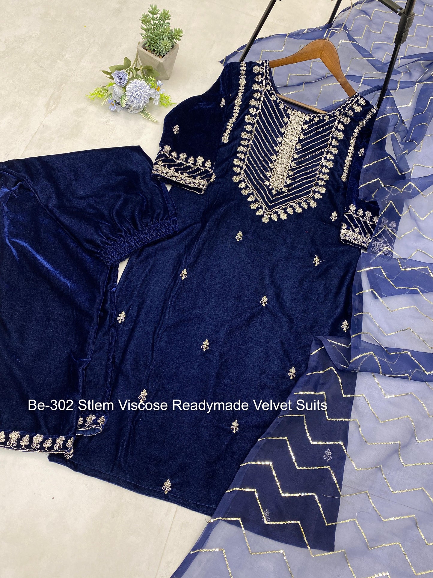 Be-302 Stlem Viscose Readymade Velvet Suits
