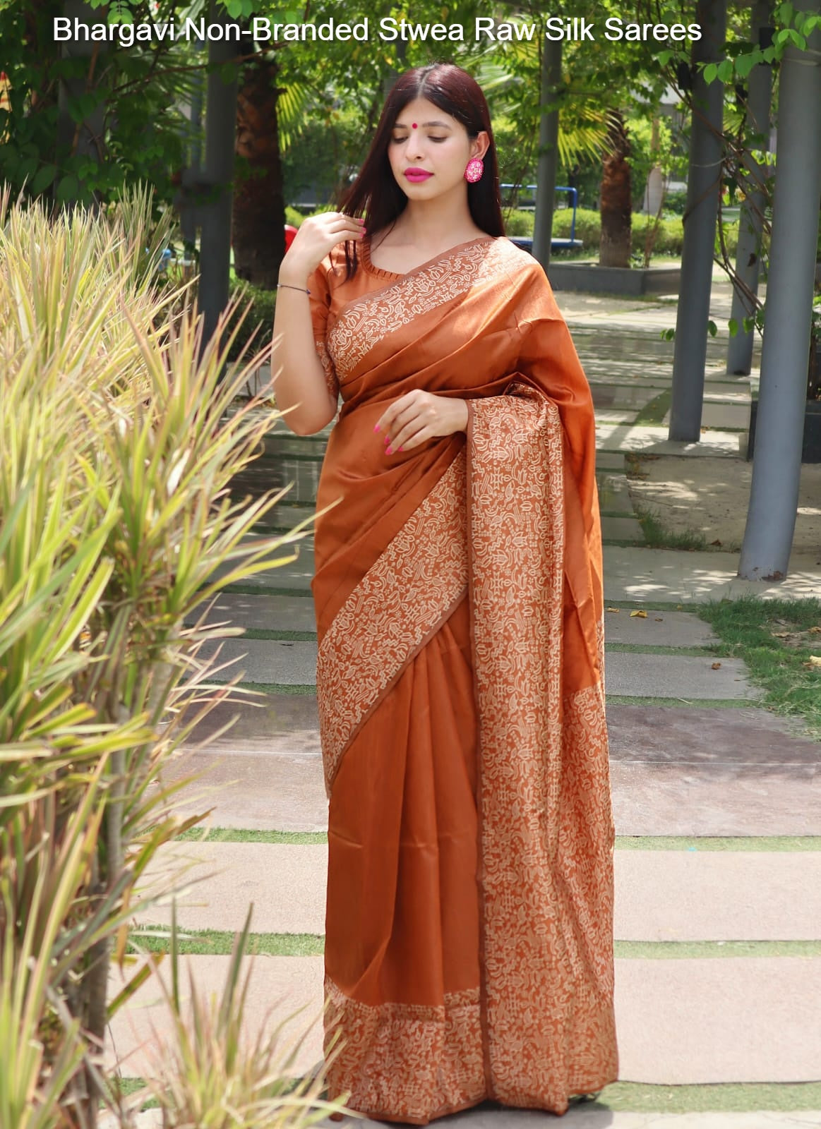 Bhargavi Non-Branded Stwea Raw Silk Sarees