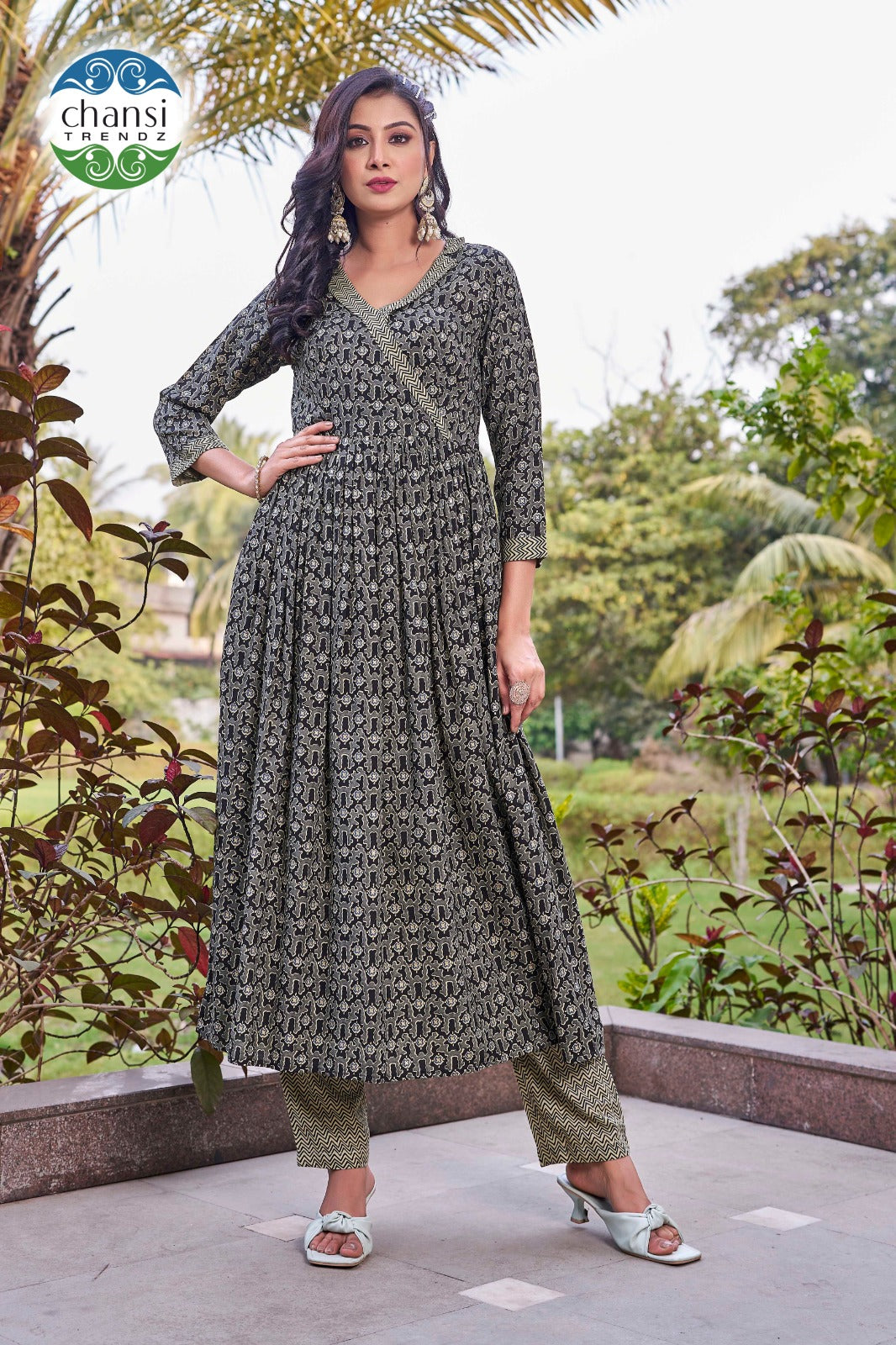 Ct-422 Laksmipushp Chansi Trendz Rayon Kurti Pant Set