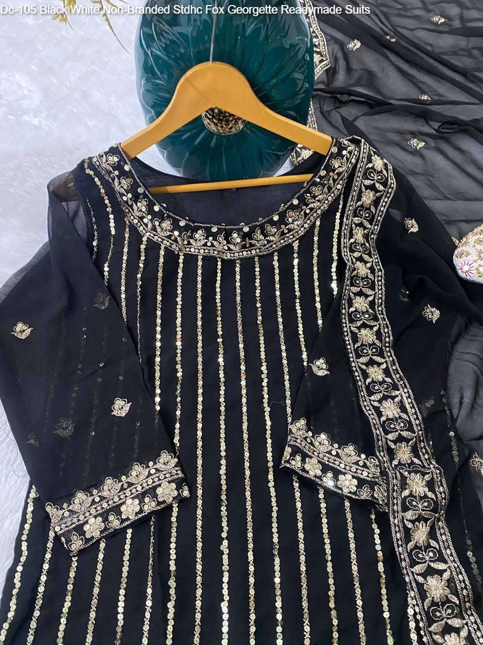 Dc-105 Black White Non-Branded Stdhc Fox Georgette Readymade Suits
