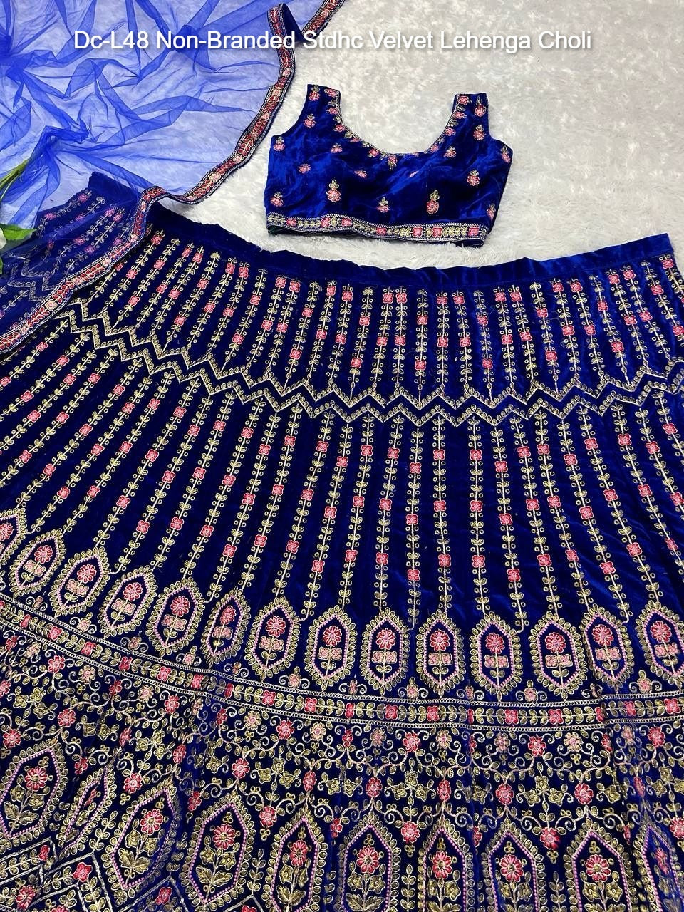 Dc-L48 Non-Branded Stdhc Velvet Lehenga Choli