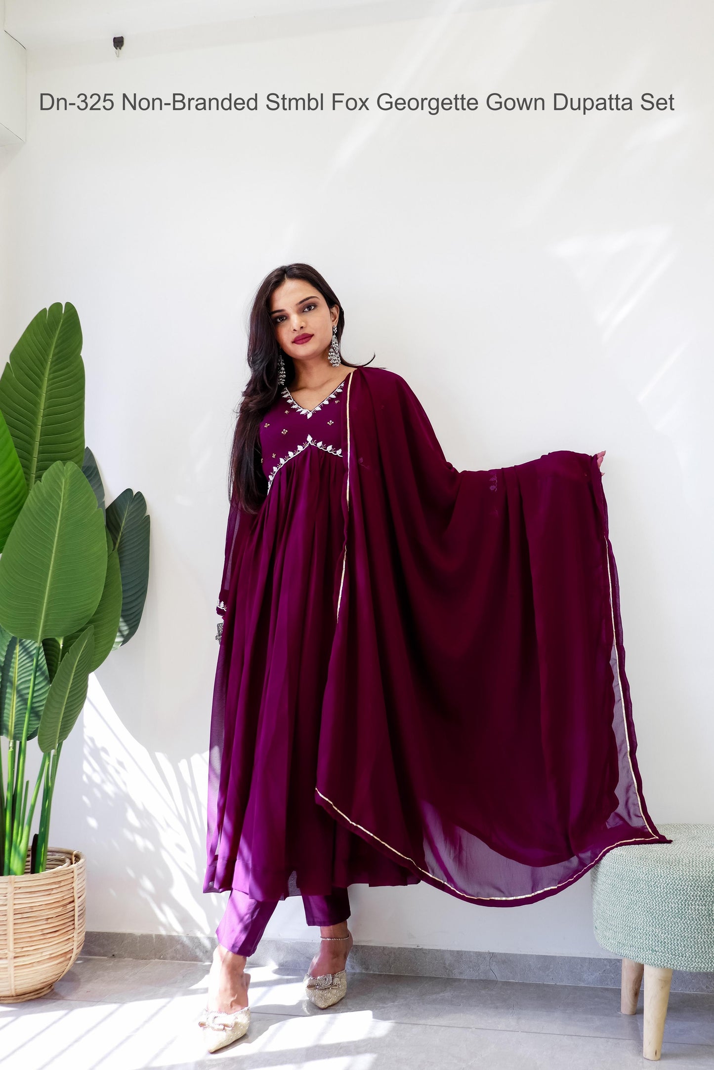 Dn-325 Non-Branded Stmbl Fox Georgette Gown Dupatta Set