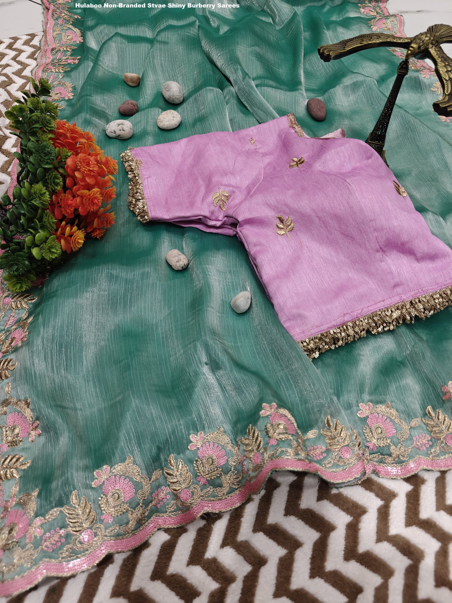 Hulaboo Non-Branded Stvae Shiny Burberry Sarees