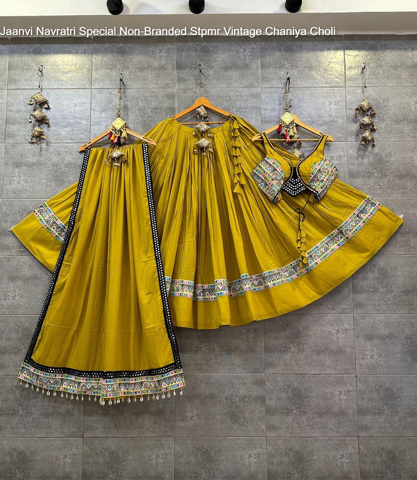 Jaanvi Navratri Special Non-Branded Stpmr Vintage Chaniya Choli