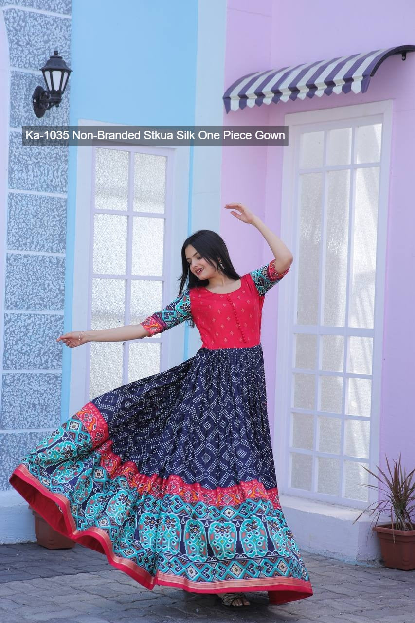 Ka-1035 Non-Branded Stkua Silk One Piece Gown