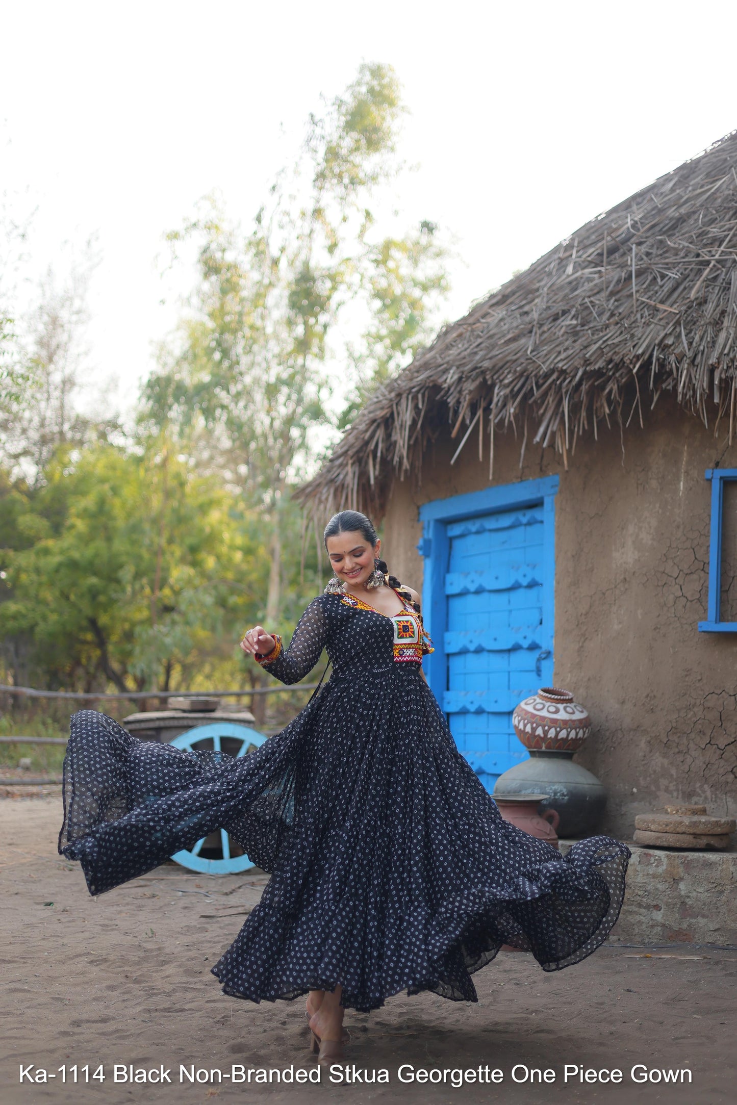 Ka-1114 Black Non-Branded Stkua Georgette One Piece Gown