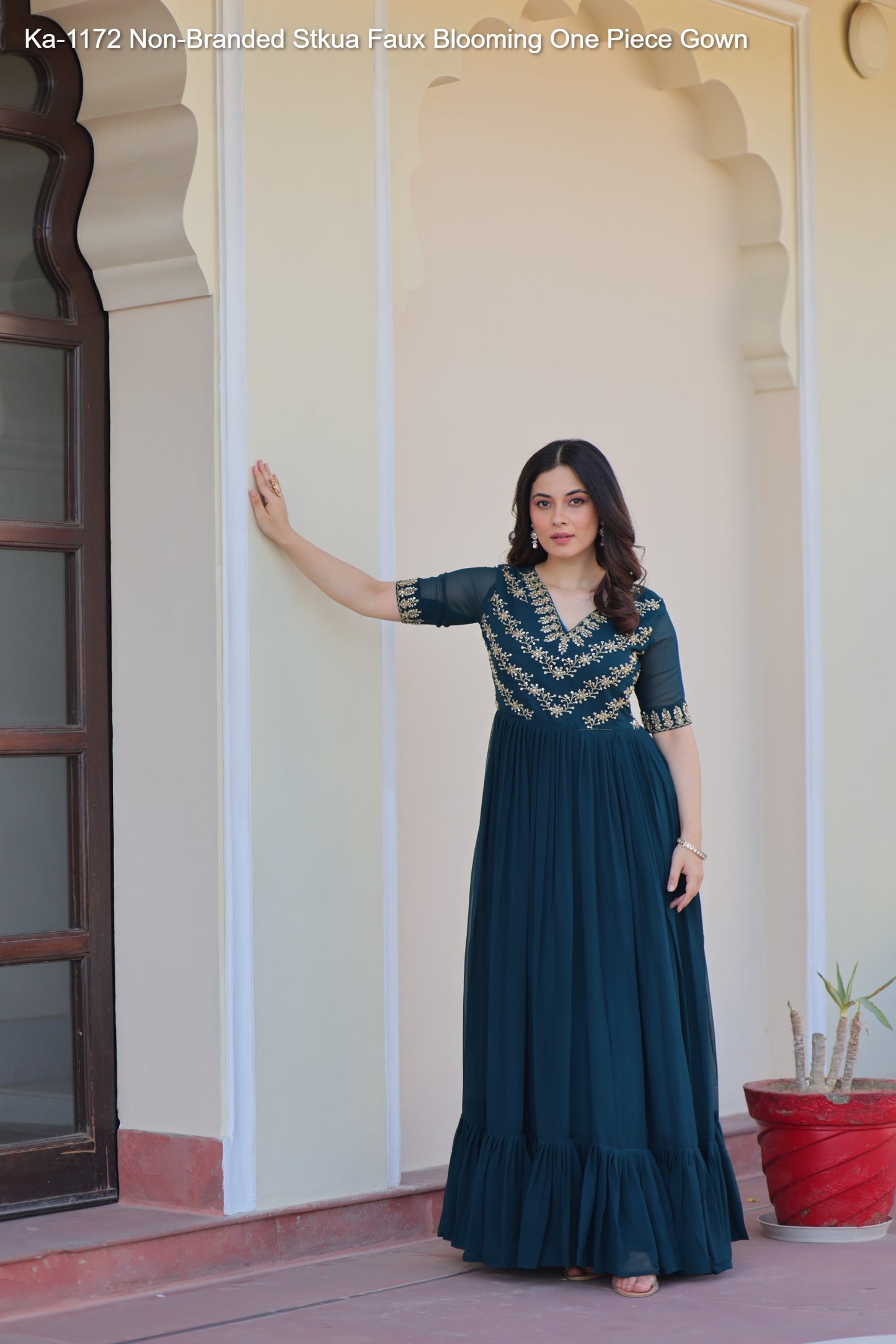 Ka-1172 Non-Branded Stkua Faux Blooming One Piece Gown