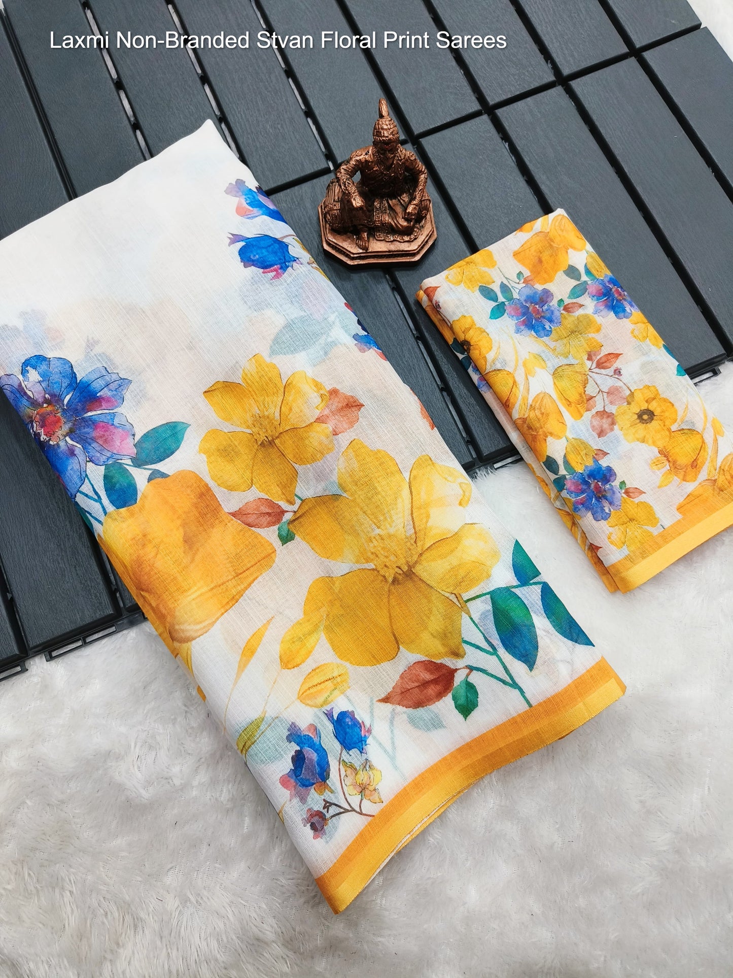 Laxmi Non-Branded Stvan Floral Print Sarees