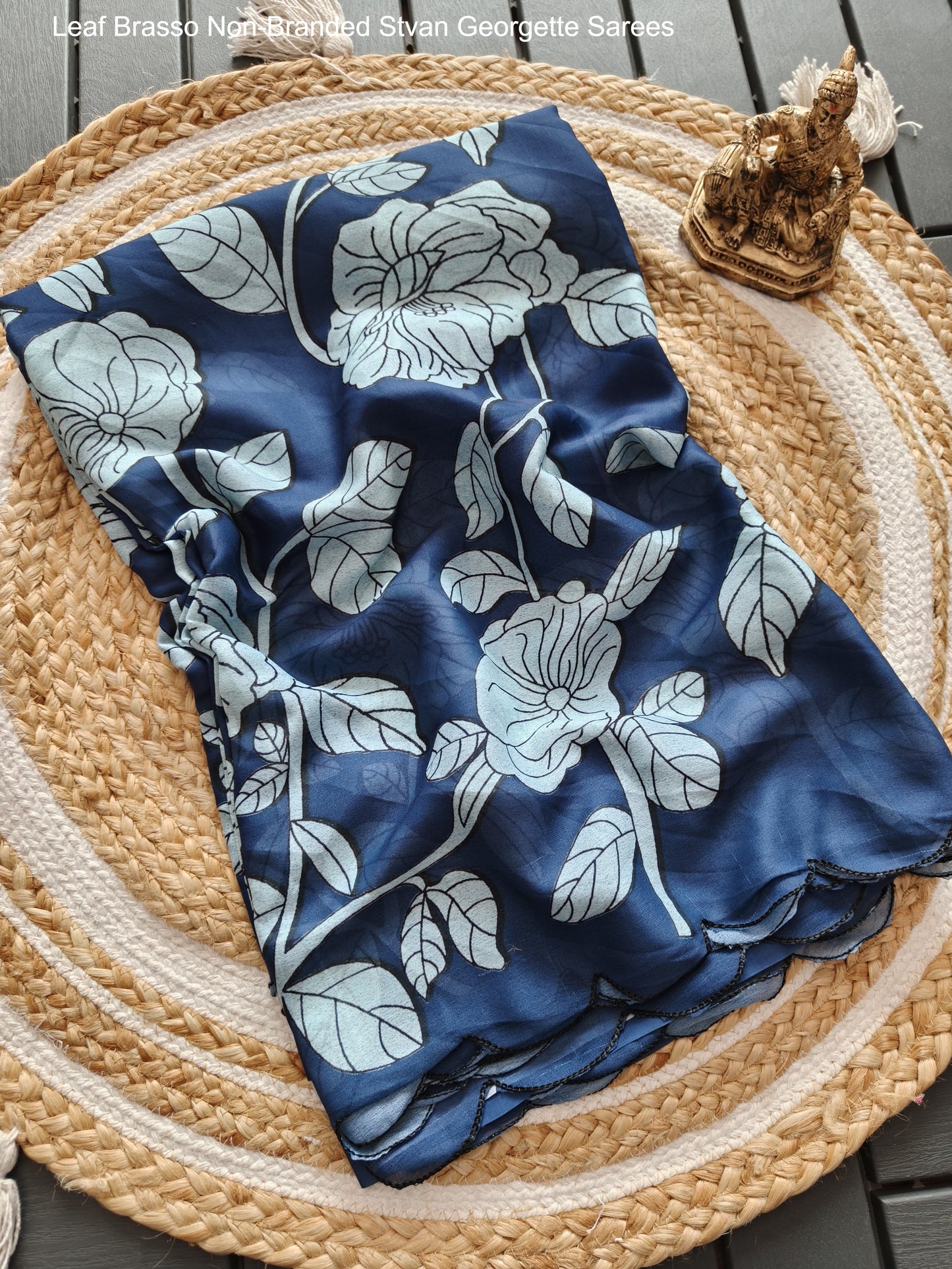 Leaf Brasso Non-Branded Stvan Georgette Sarees