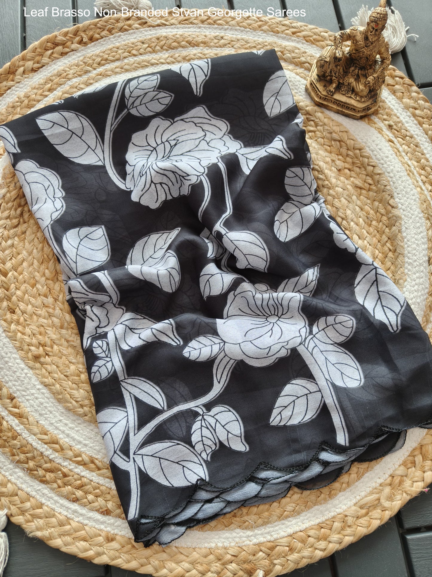 Leaf Brasso Non-Branded Stvan Georgette Sarees