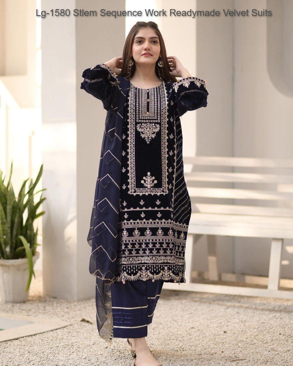 Lg-1580 Stlem Sequence Work Readymade Velvet Suits