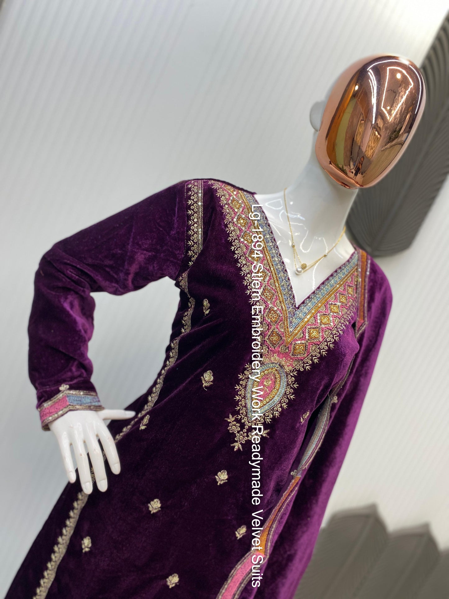 Lg-1894 Stlem Embroidery Work Readymade Velvet Suits