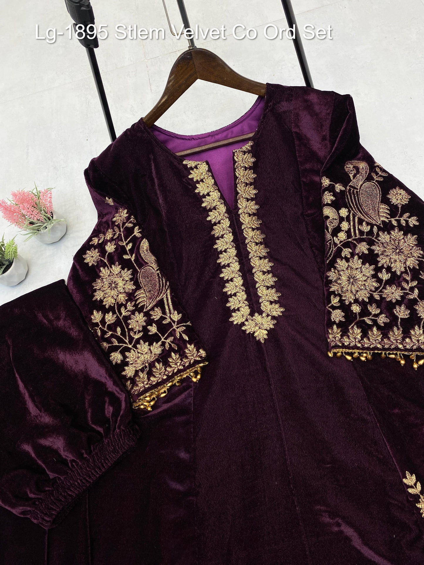 Lg-1895 Stlem Velvet Co Ord Set