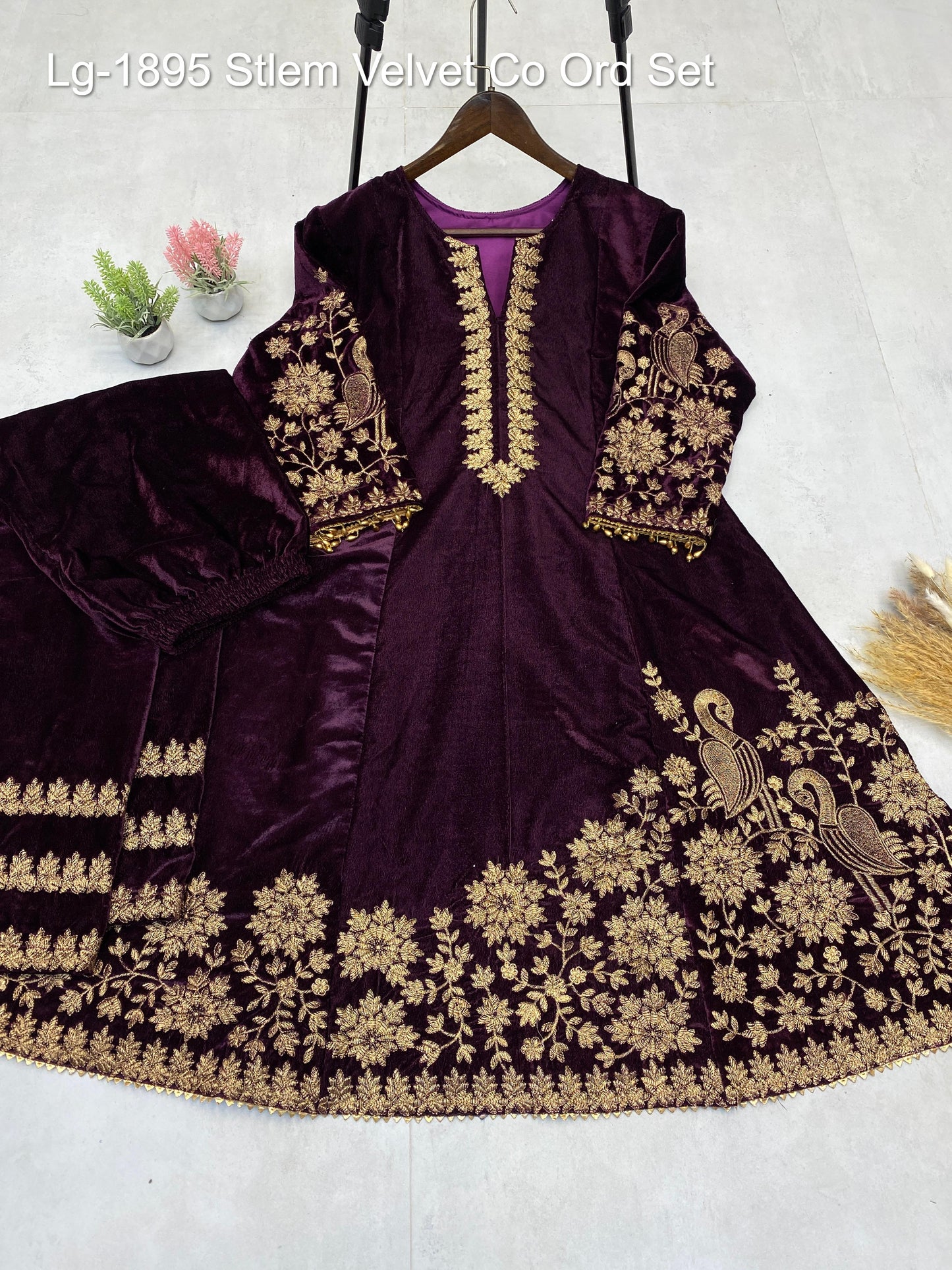 Lg-1895 Stlem Velvet Co Ord Set