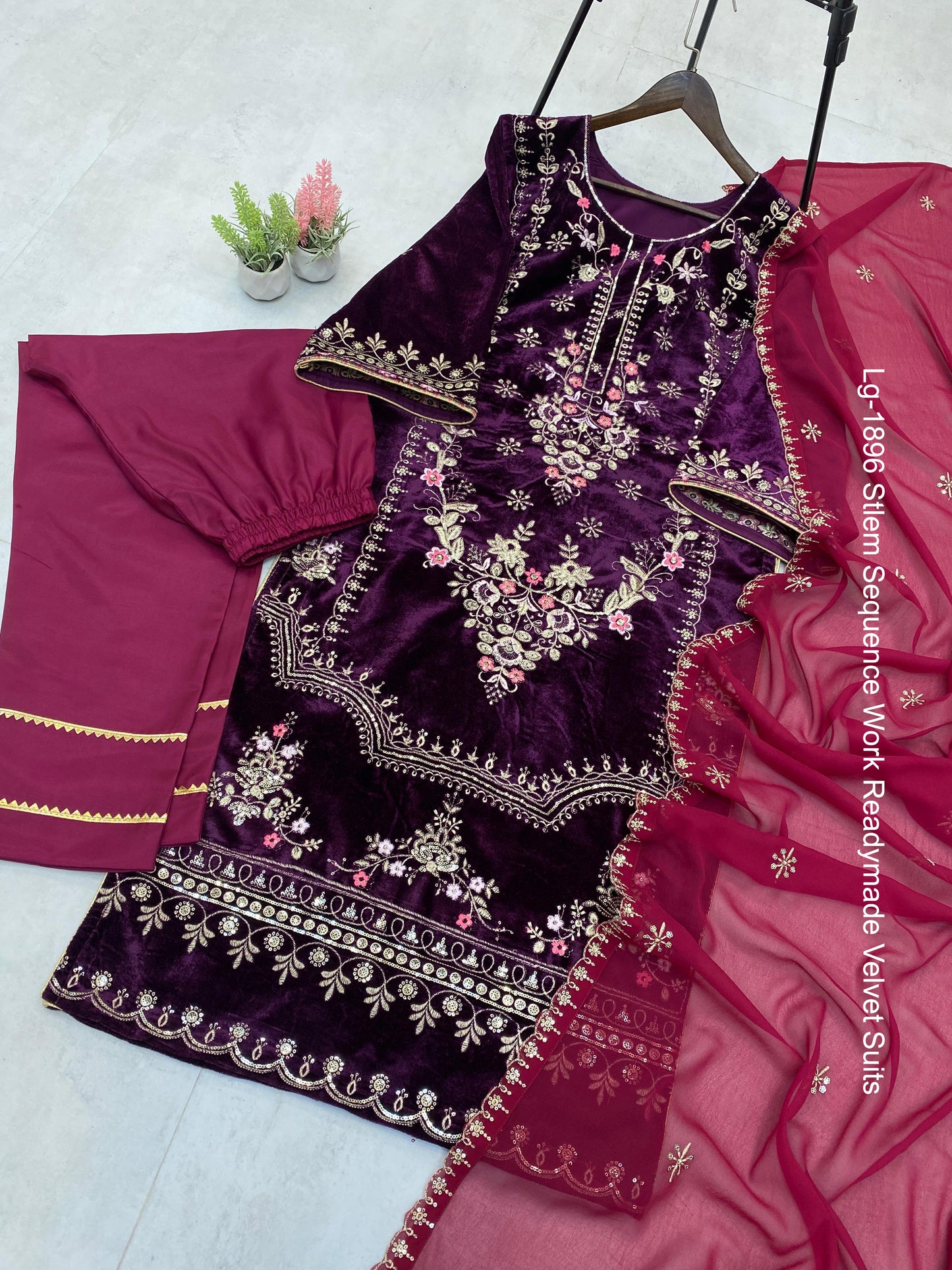Lg-1896 Stlem Sequence Work Readymade Velvet Suits