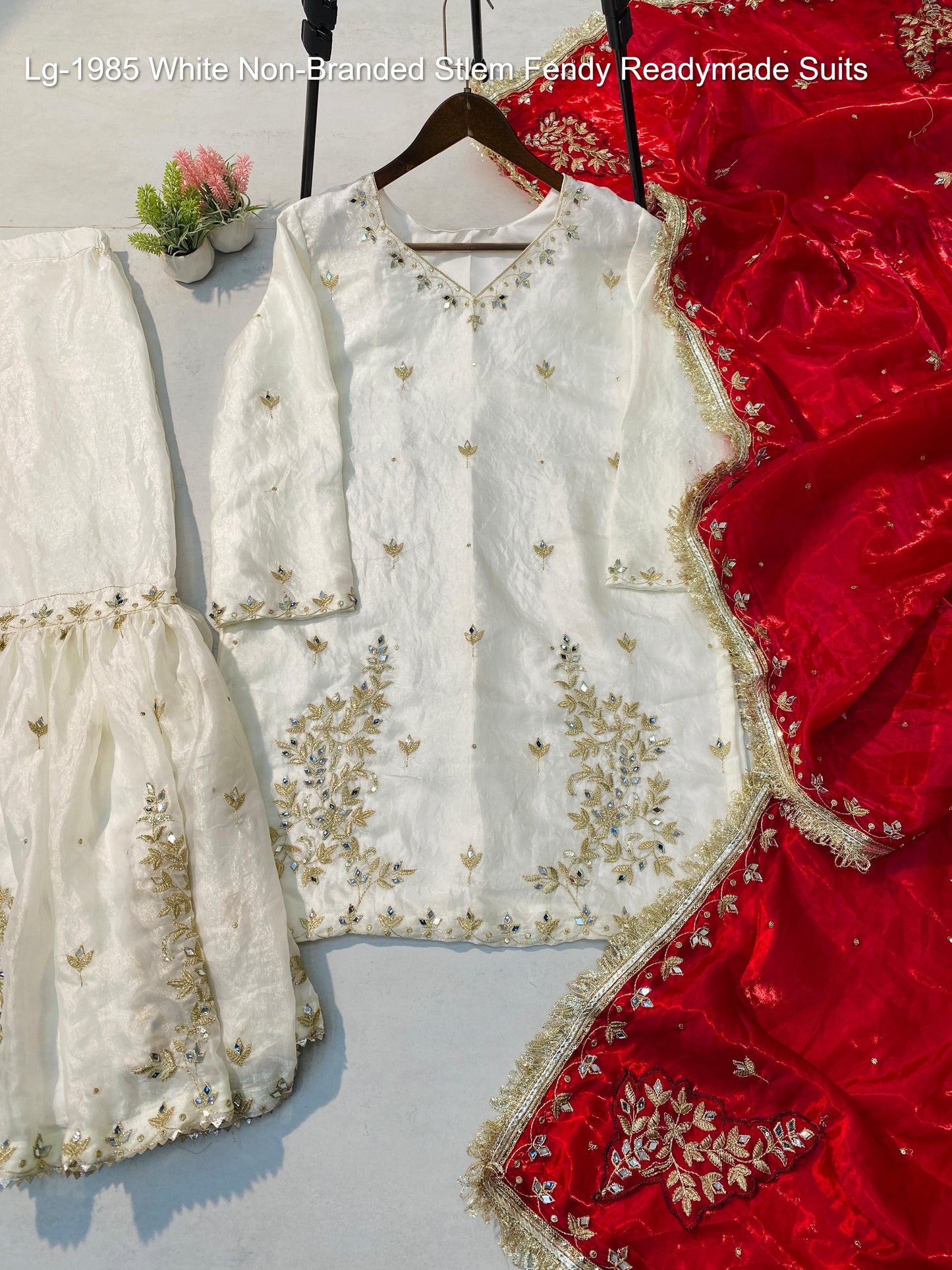 Lg-1985 White Non-Branded Stlem Fendy Readymade Suits