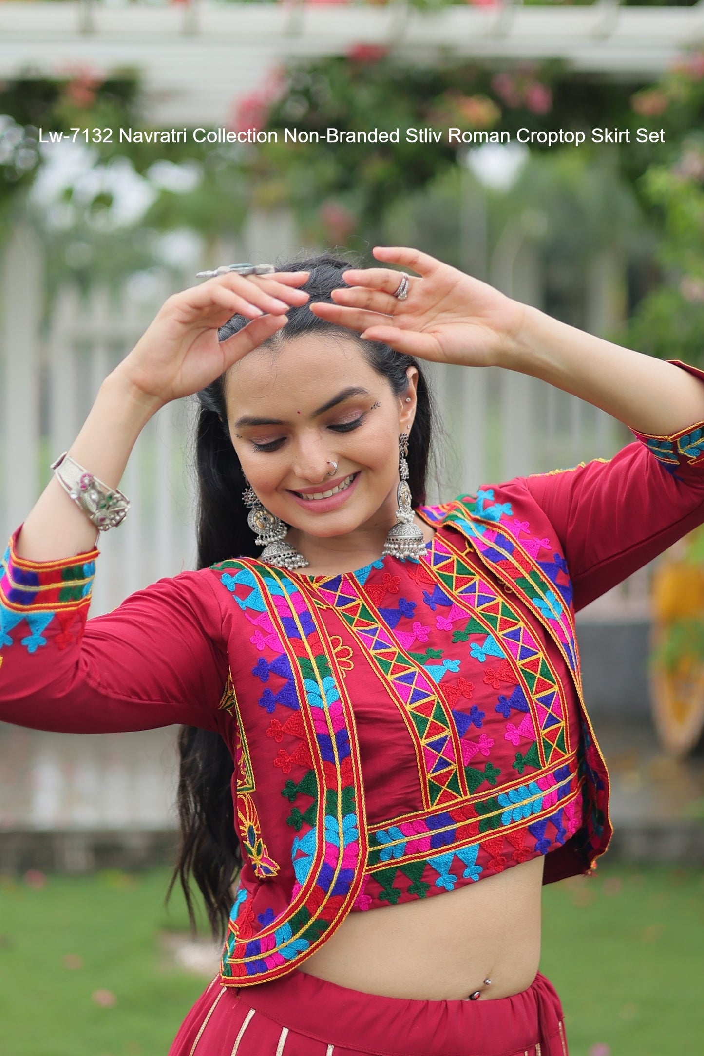 Lw-7132 Navratri Collection Non-Branded Stliv Roman Croptop Skirt Set