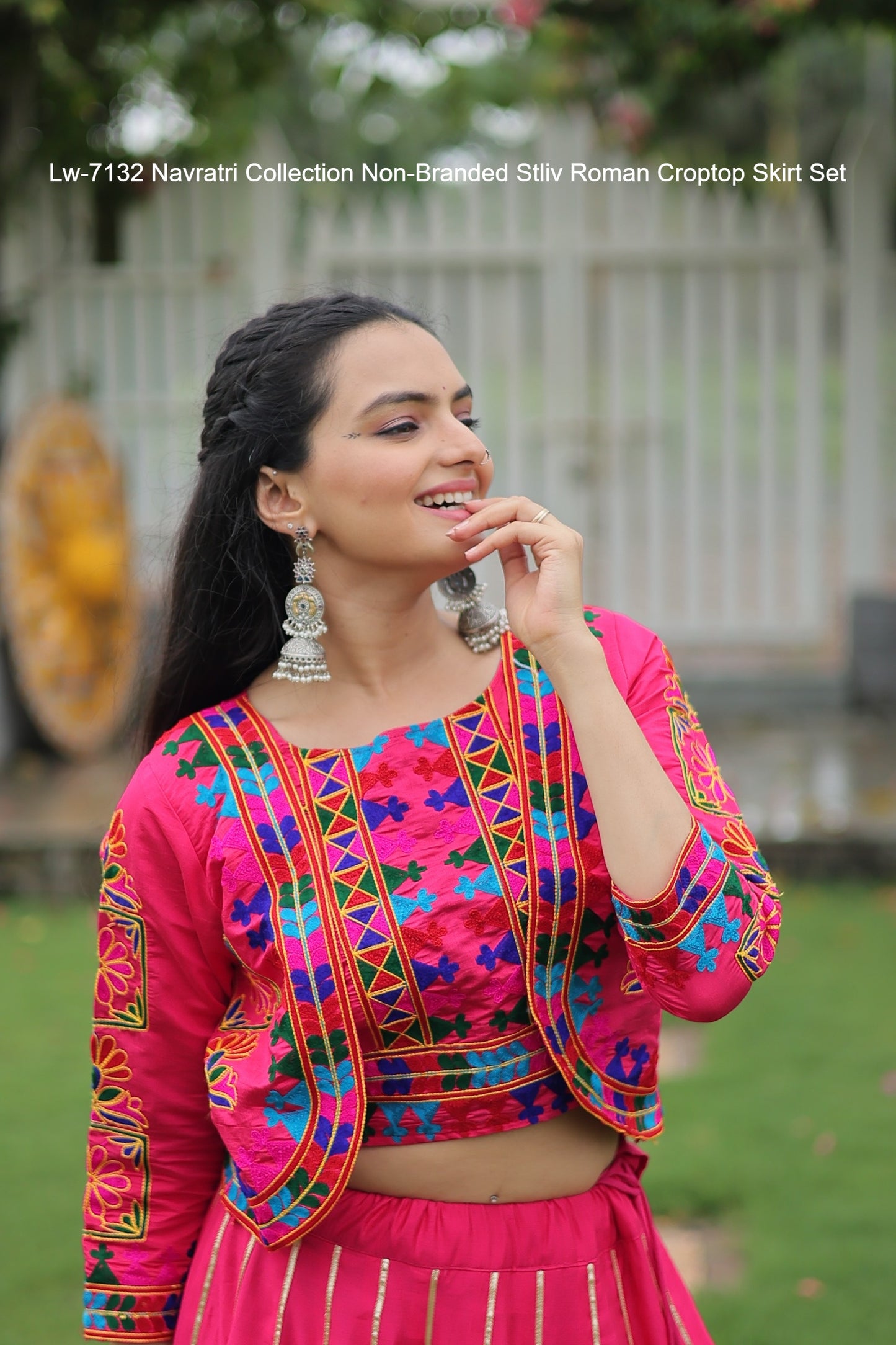 Lw-7132 Navratri Collection Non-Branded Stliv Roman Croptop Skirt Set