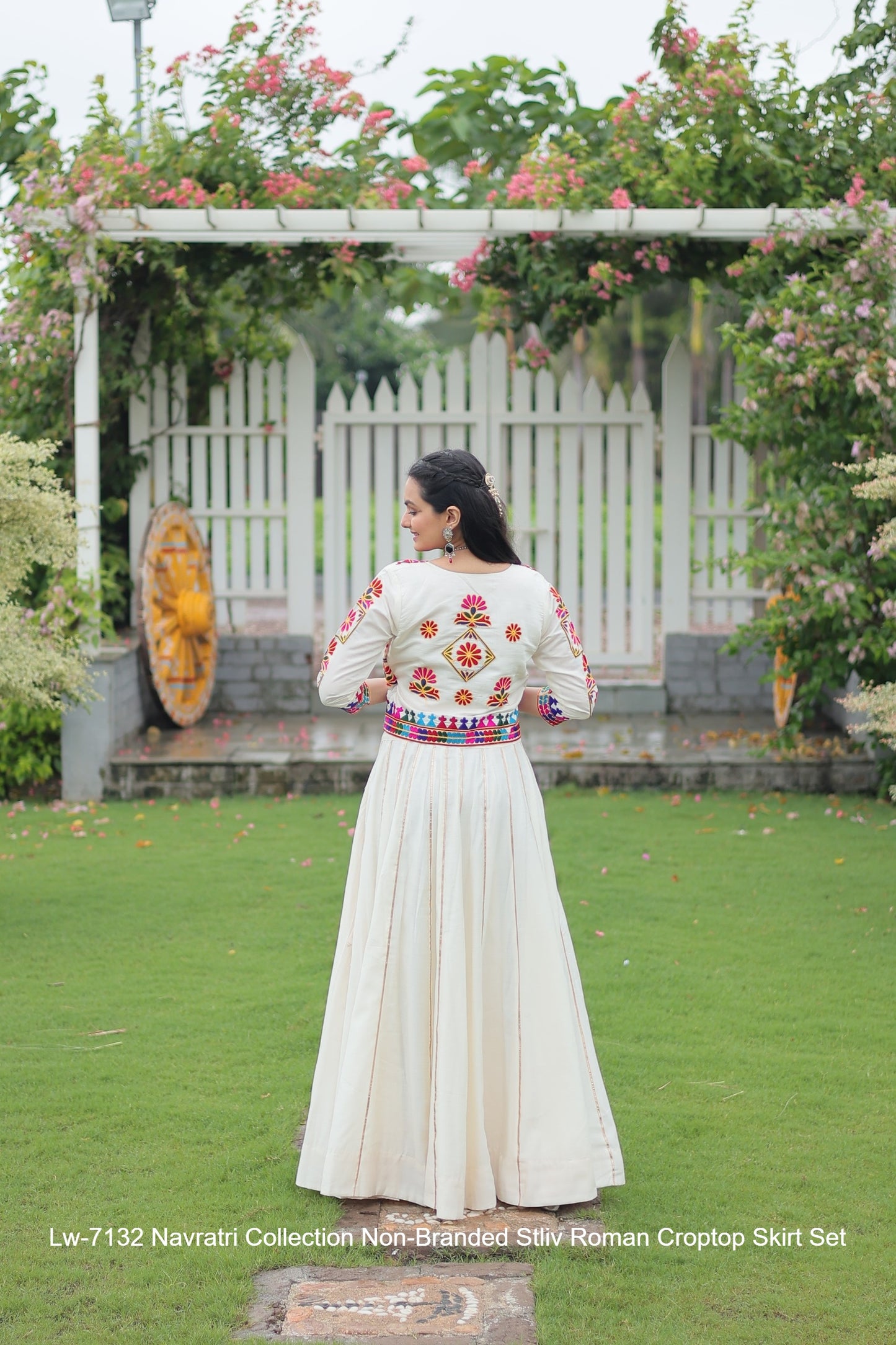 Lw-7132 Navratri Collection Non-Branded Stliv Roman Croptop Skirt Set